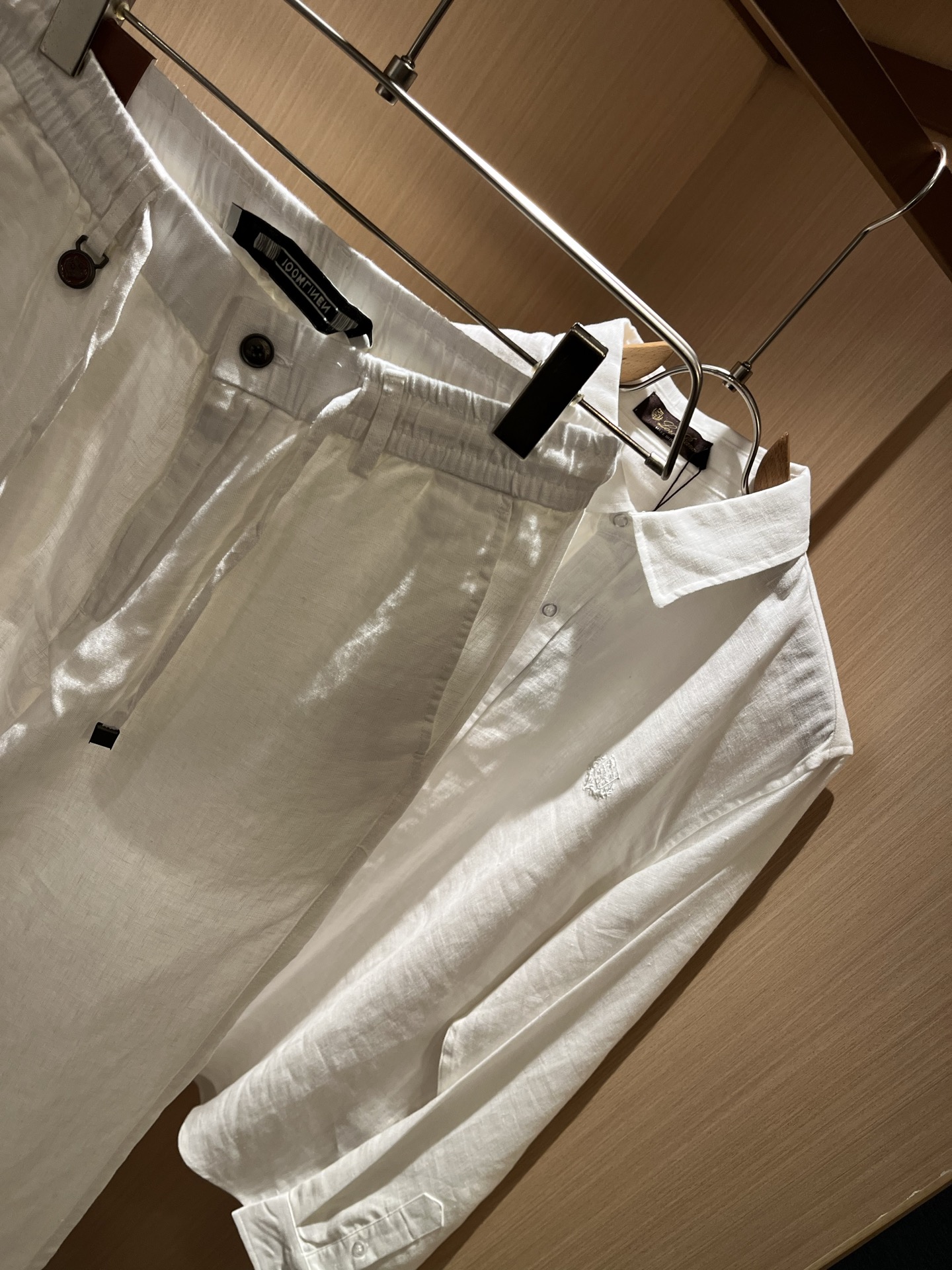 Loro Piana诺悠翩雅 2025秋冬男士套装，最新的贸易订单全品相！！网红款！上身舒适透气，不僵硬