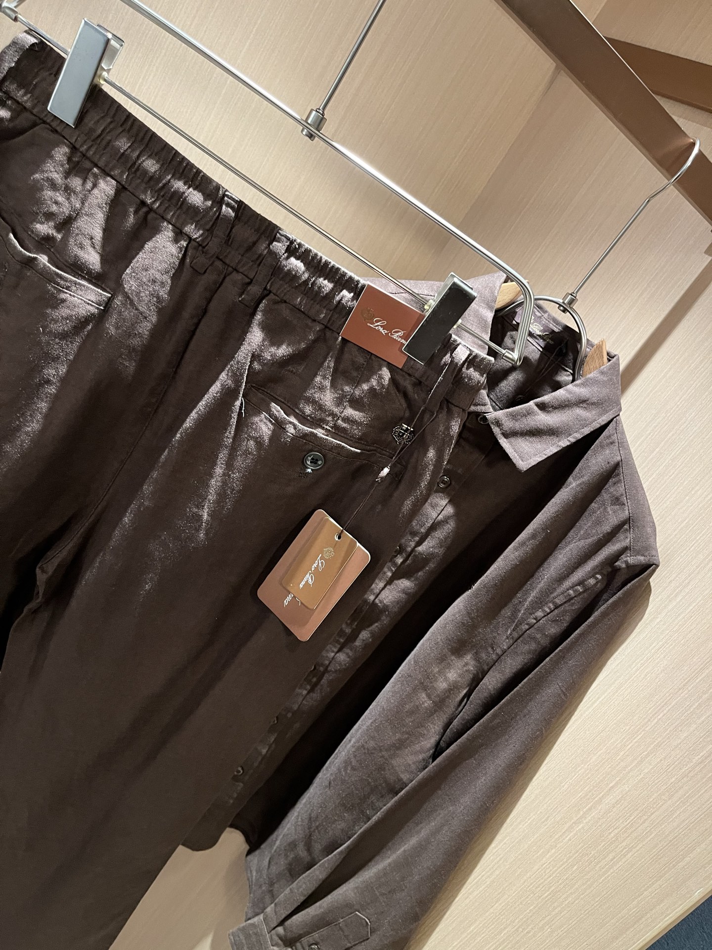 Loro Piana诺悠翩雅 2025秋冬男士套装，最新的贸易订单全品相！！网红款！上身舒适透气，不僵硬