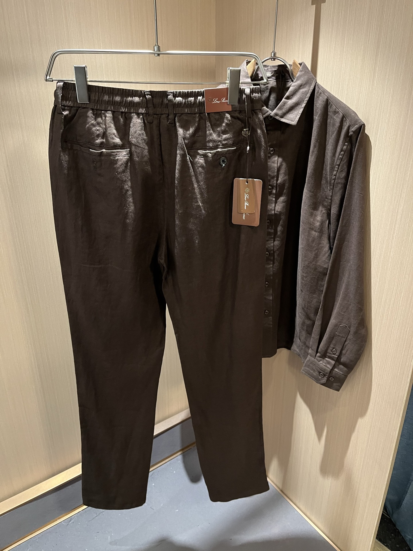 Loro Piana诺悠翩雅 2025秋冬男士套装，最新的贸易订单全品相！！网红款！上身舒适透气，不僵硬