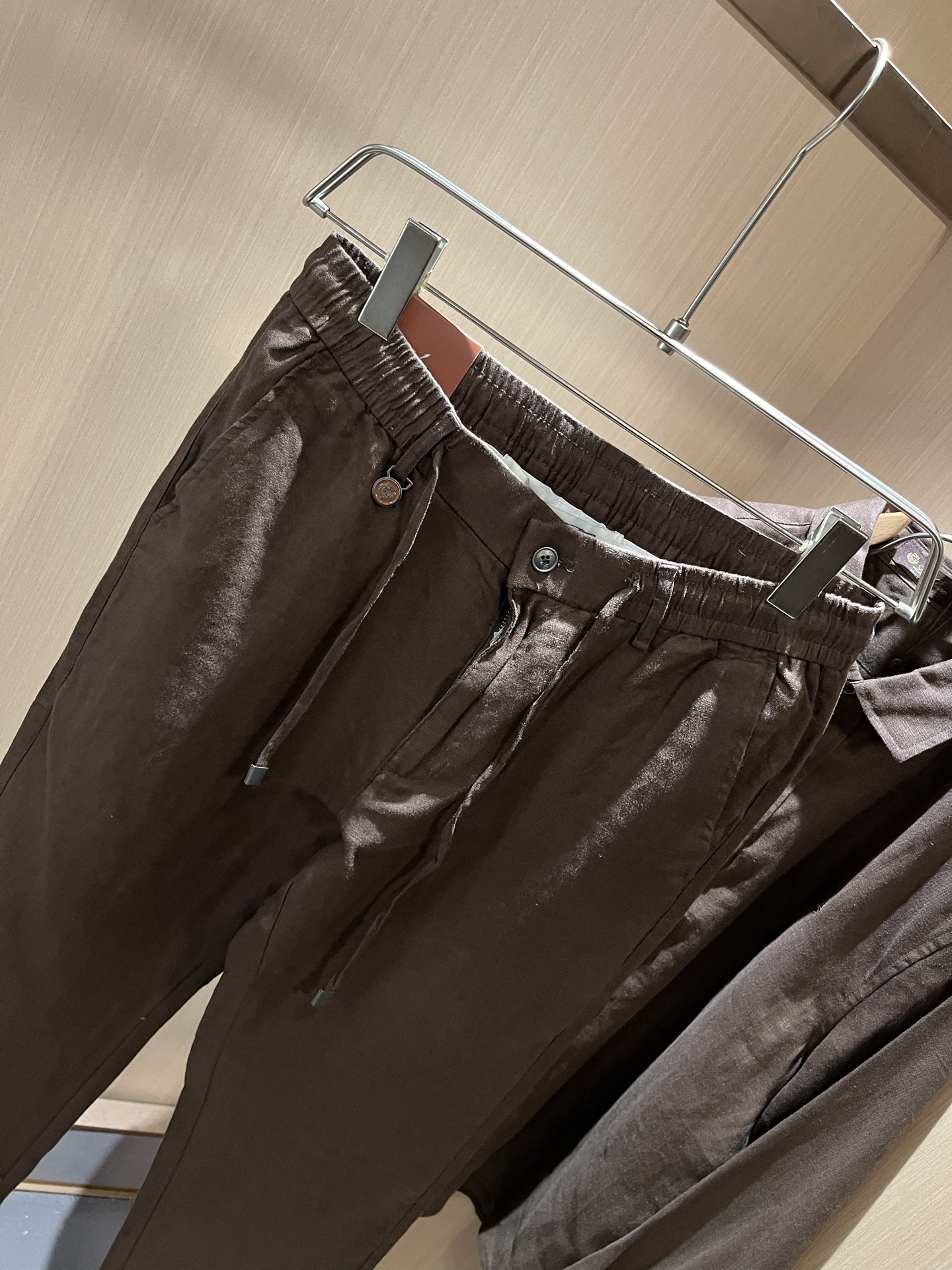 Loro Piana诺悠翩雅 2025秋冬男士套装，最新的贸易订单全品相！！网红款！上身舒适透气，不僵硬