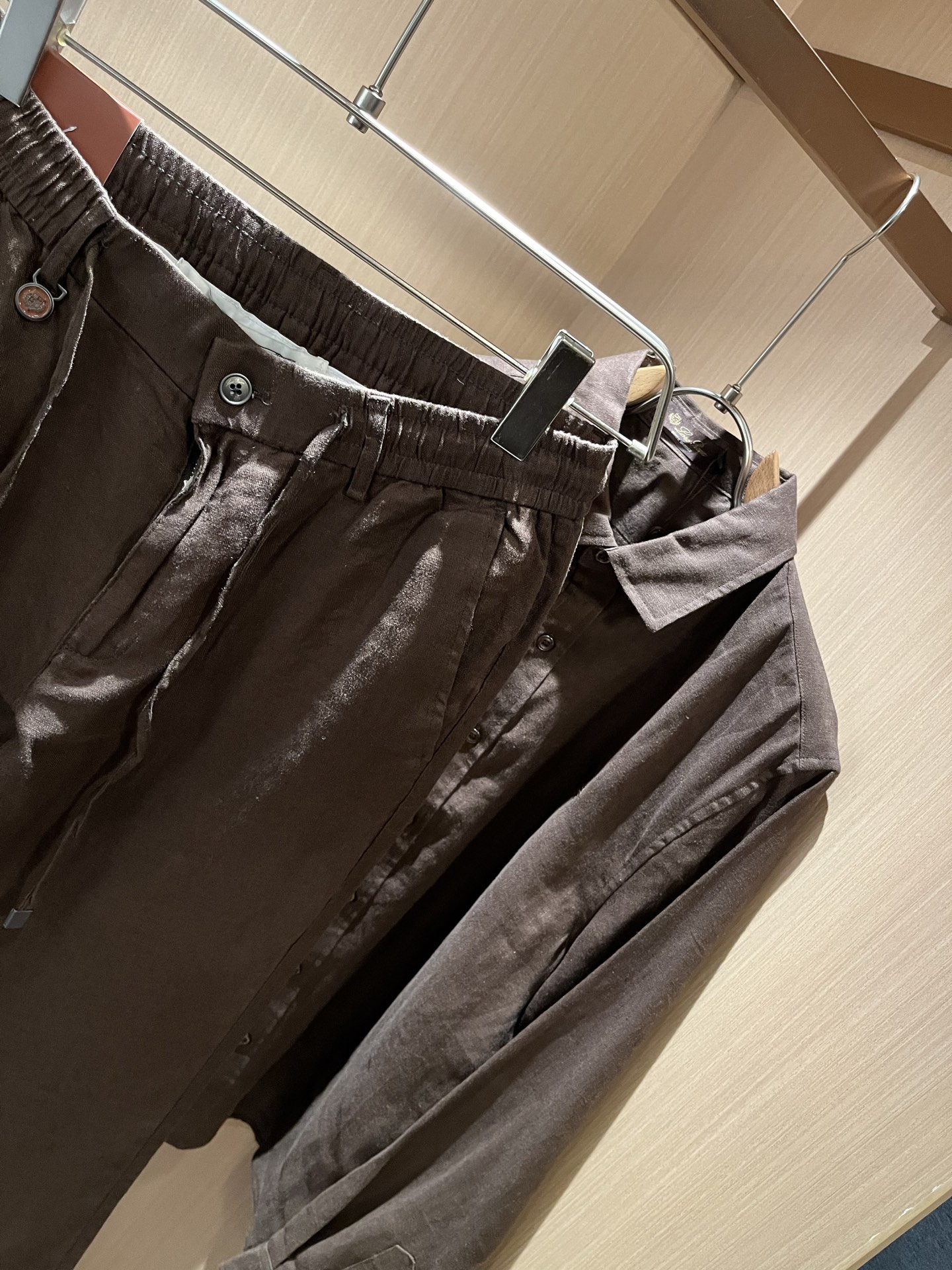 Loro Piana诺悠翩雅 2025秋冬男士套装，最新的贸易订单全品相！！网红款！上身舒适透气，不僵硬