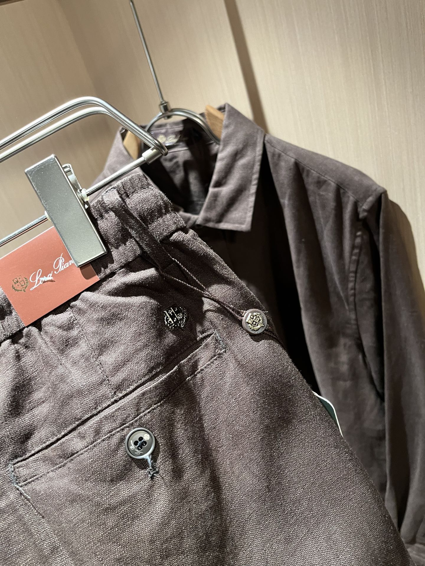 Loro Piana诺悠翩雅 2025秋冬男士套装，最新的贸易订单全品相！！网红款！上身舒适透气，不僵硬