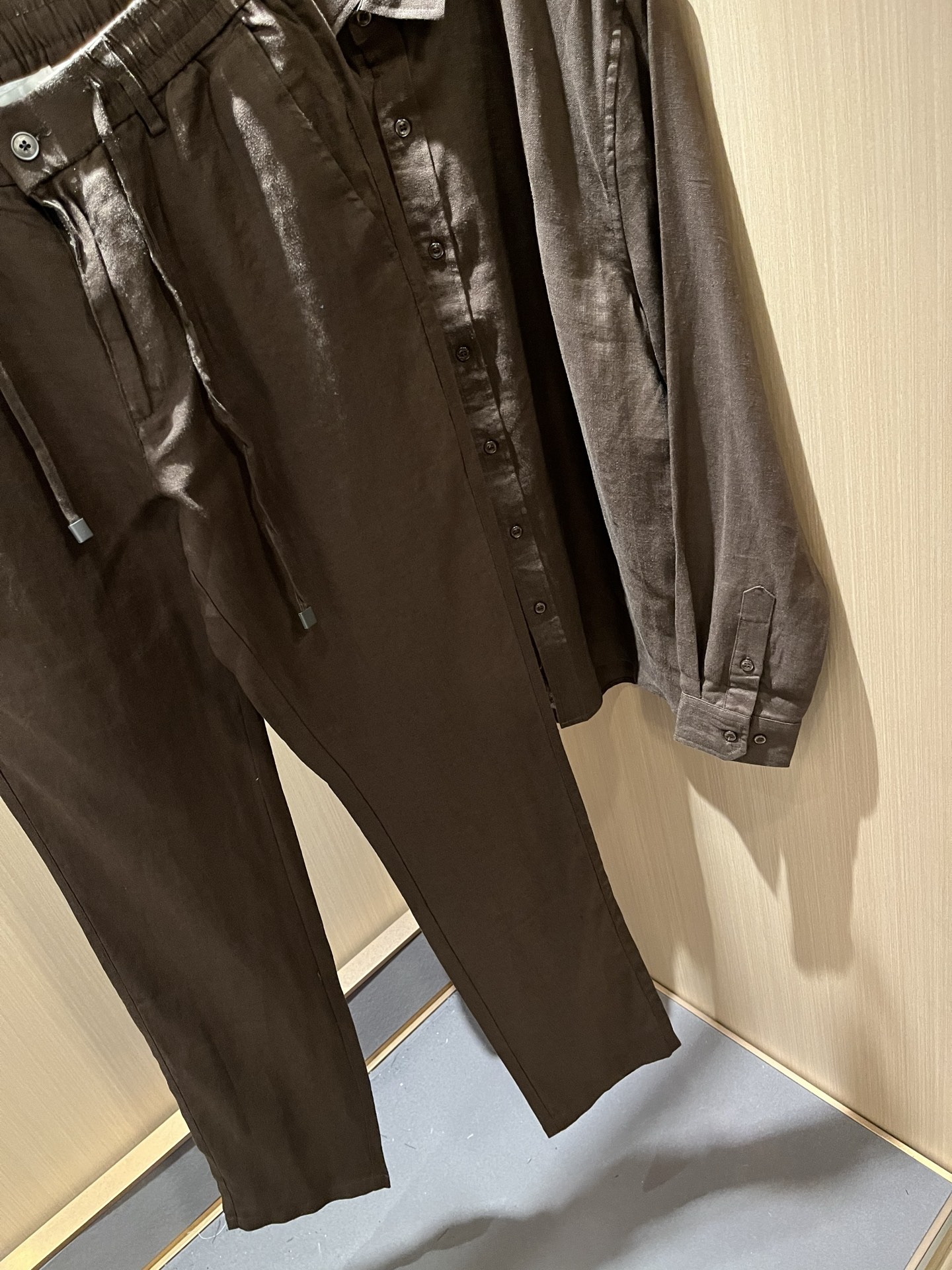 Loro Piana诺悠翩雅 2025秋冬男士套装，最新的贸易订单全品相！！网红款！上身舒适透气，不僵硬