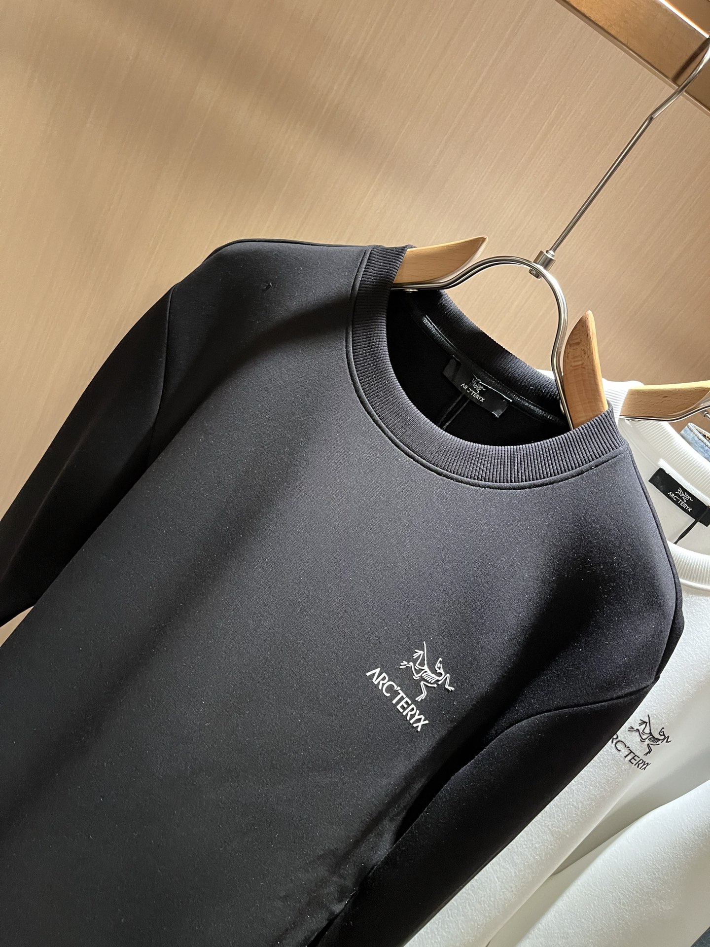 ARCTER*X始*祖鸟 2025秋冬新款男女同款👫休闲卫衣，户外品牌可能大家第一想到的就是加拿大鹅、始