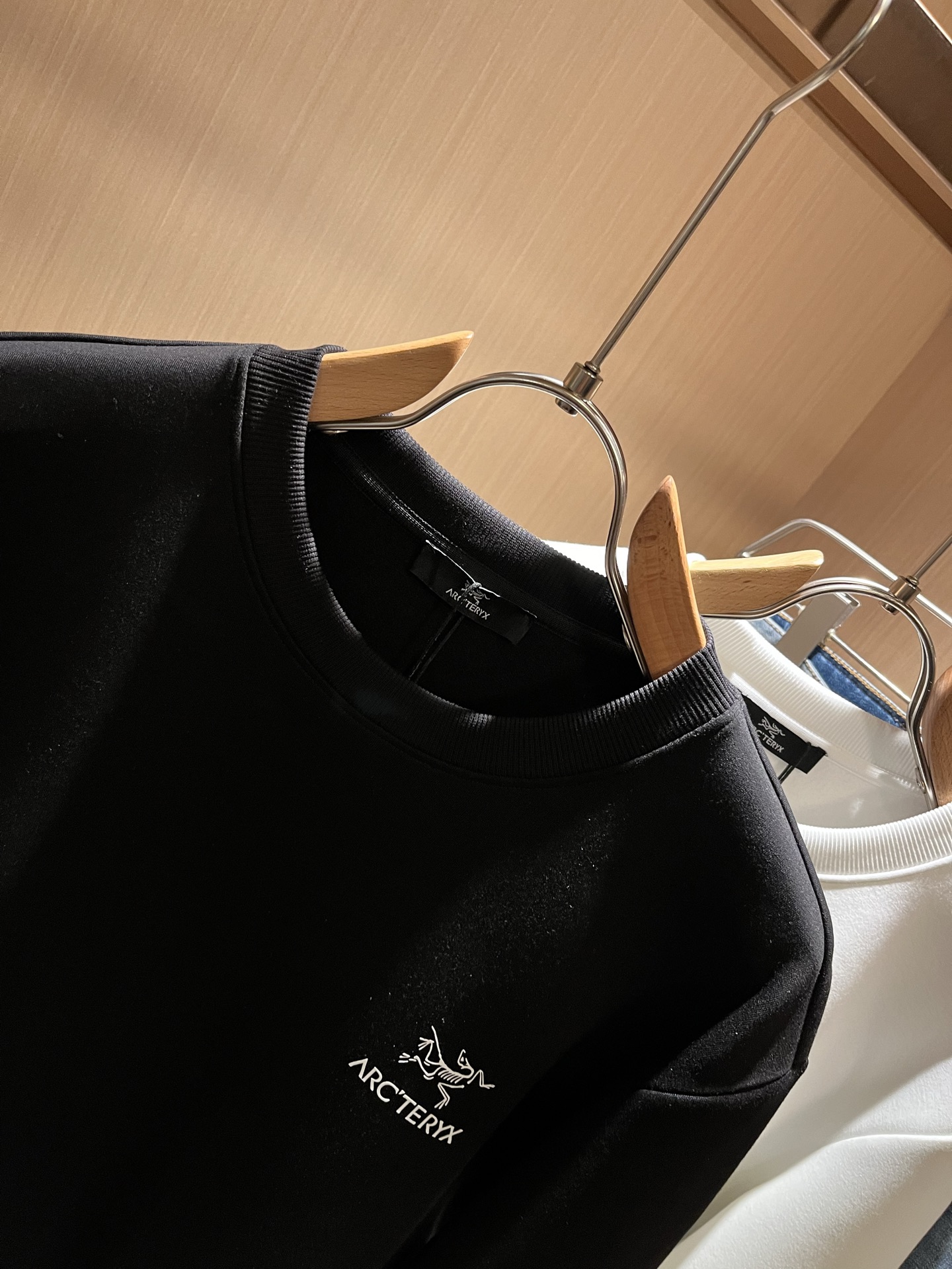 ARCTER*X始*祖鸟 2025秋冬新款男女同款👫休闲卫衣，户外品牌可能大家第一想到的就是加拿大鹅、始