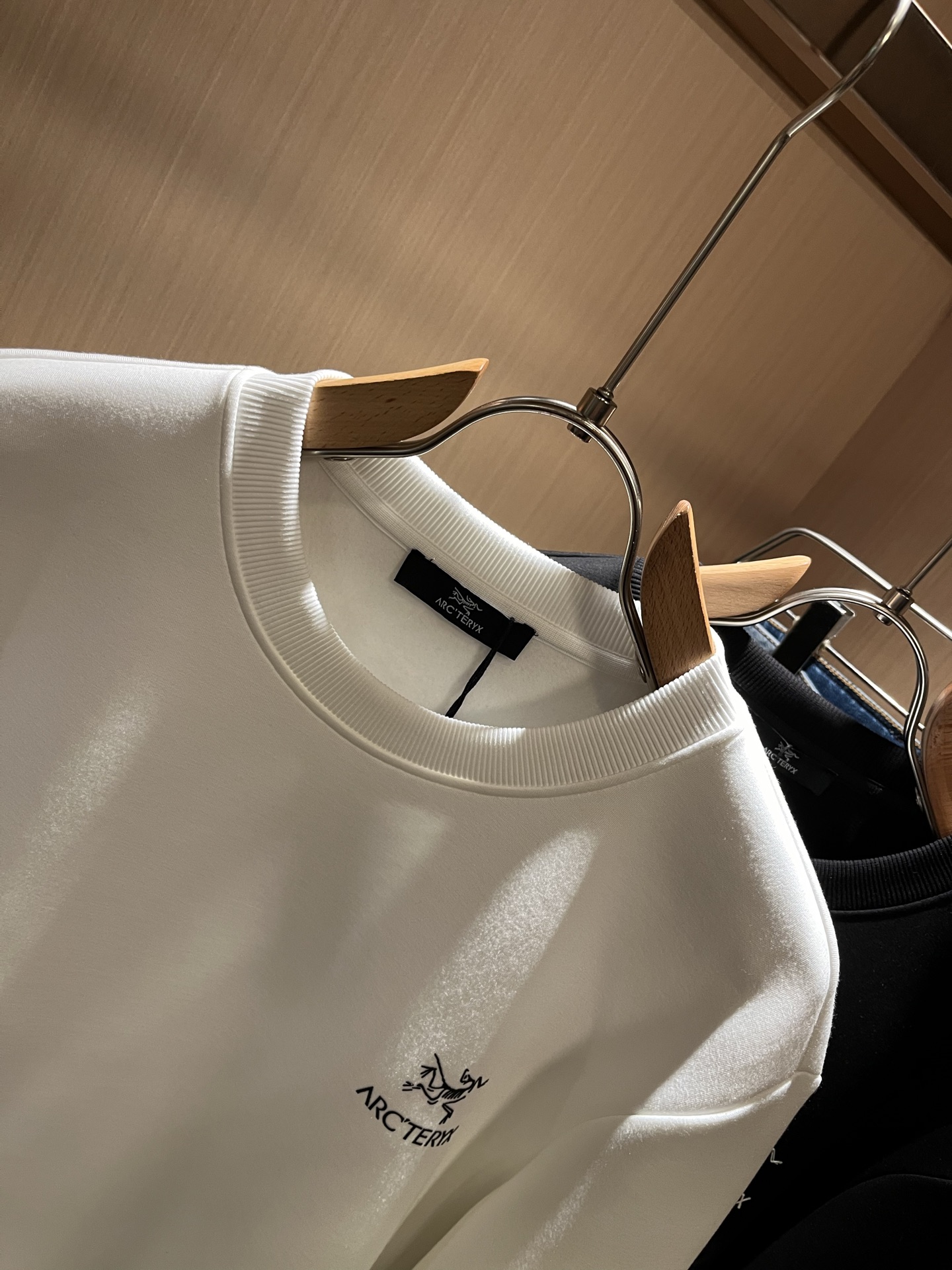 ARCTER*X始*祖鸟 2025秋冬新款男女同款👫休闲卫衣，户外品牌可能大家第一想到的就是加拿大鹅、始