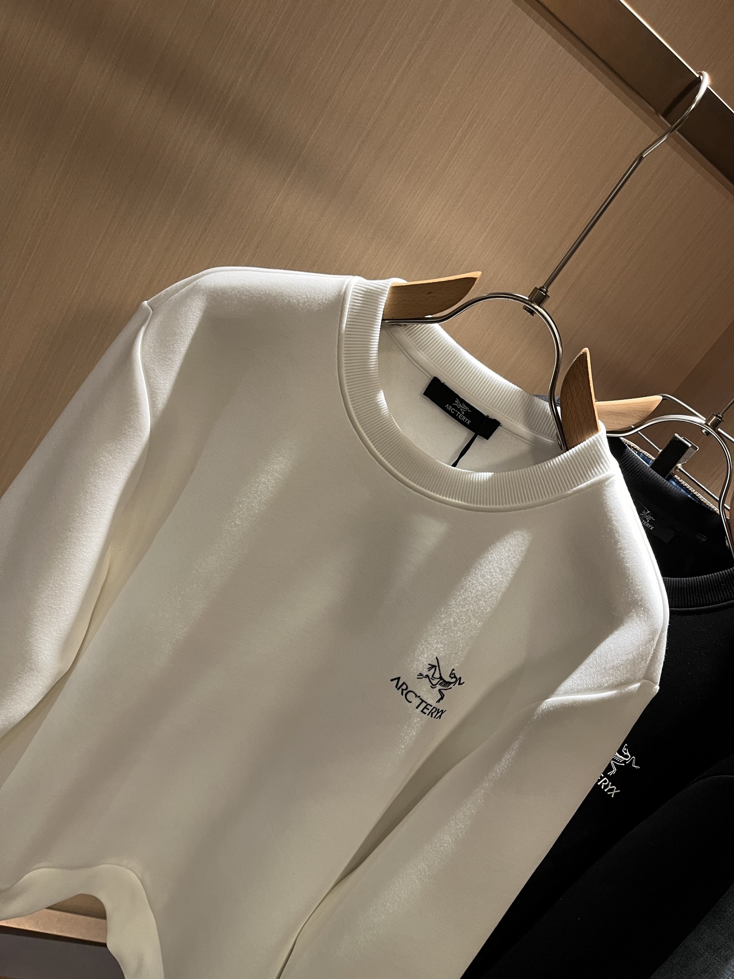 ARCTER*X始*祖鸟 2025秋冬新款男女同款👫休闲卫衣，户外品牌可能大家第一想到的就是加拿大鹅、始