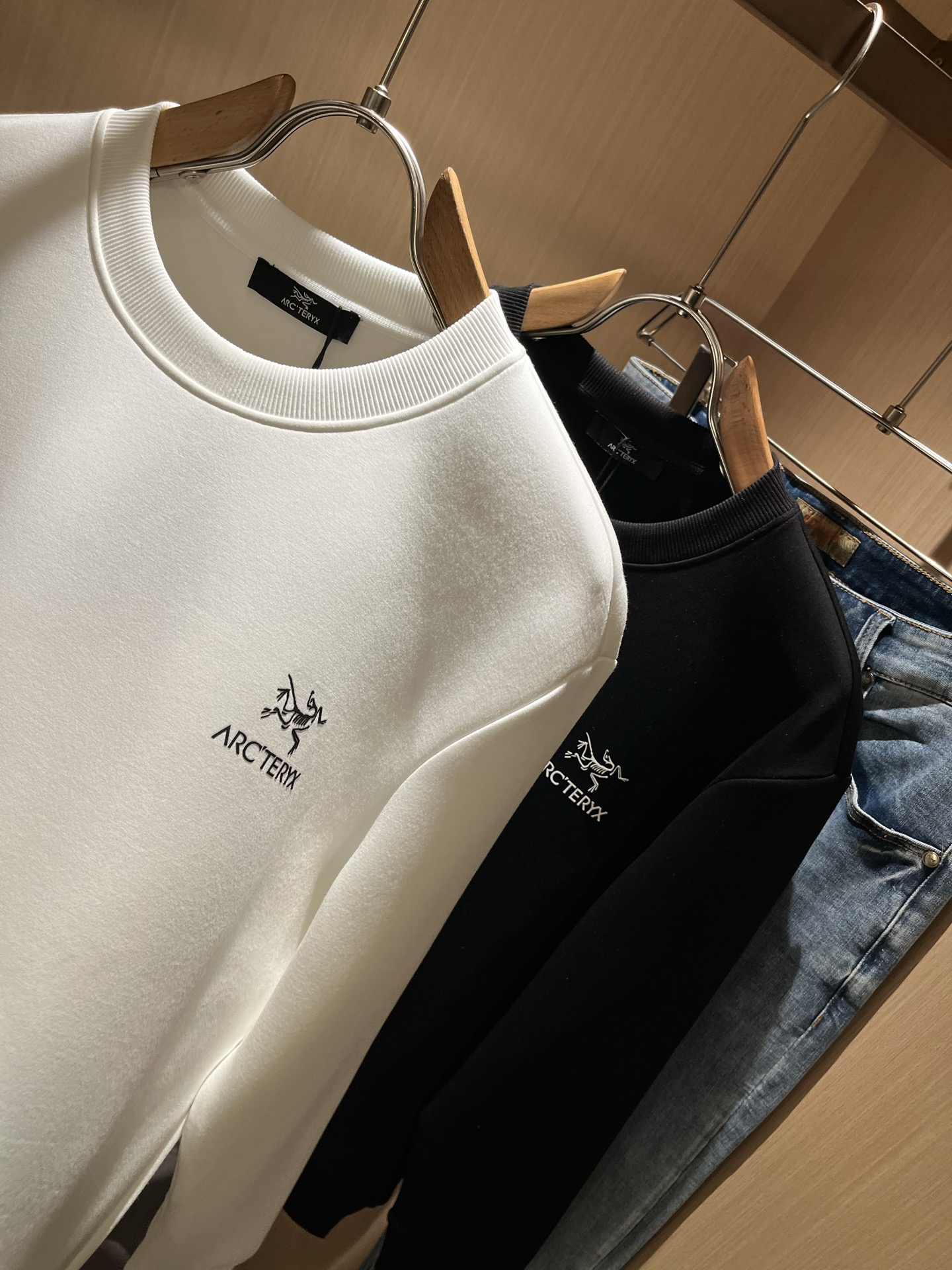 ARCTER*X始*祖鸟 2025秋冬新款男女同款👫休闲卫衣，户外品牌可能大家第一想到的就是加拿大鹅、始