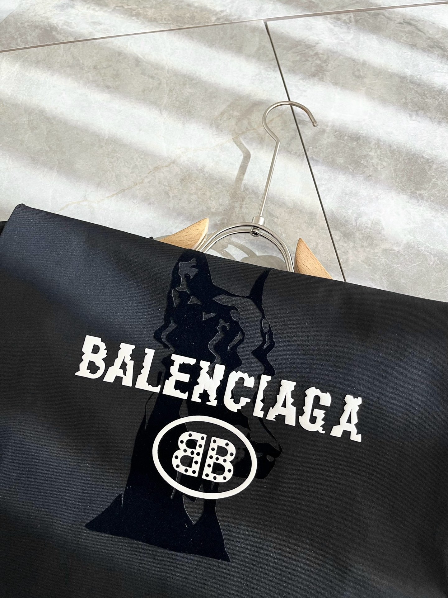 BALENCI*GA巴黎*家 2025春夏新款男女同款👫短袖T恤！走秀图案印花时尚休闲短袖T恤衫！设计l