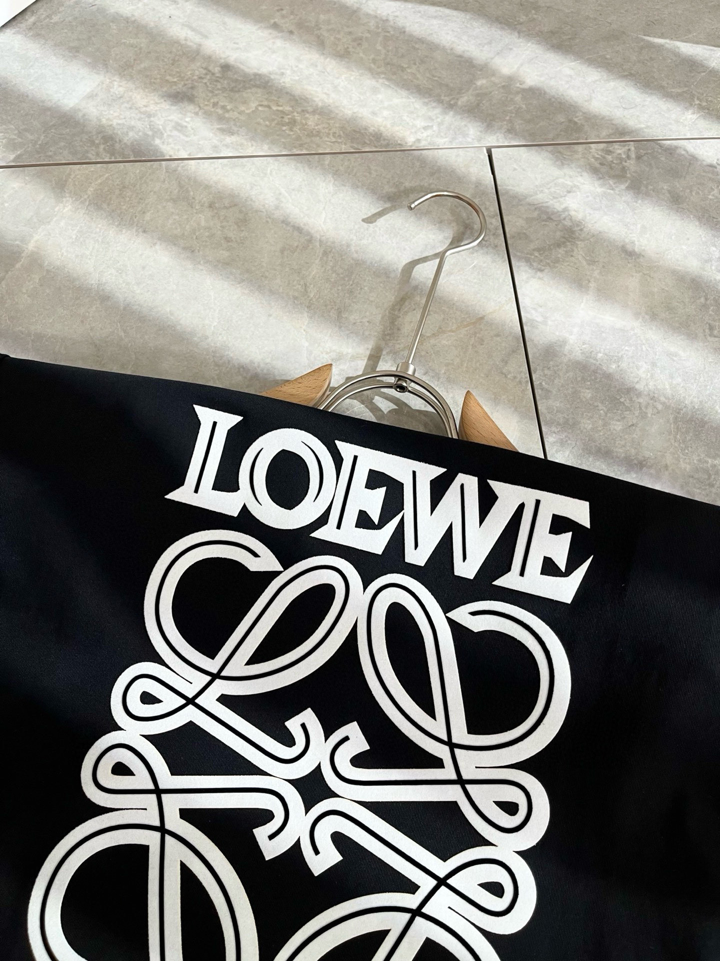 LOE*WE罗*威 2025春夏新款男女同款👫短袖T恤，意大利原厂订单渠道，极具个性高级风，标志logo