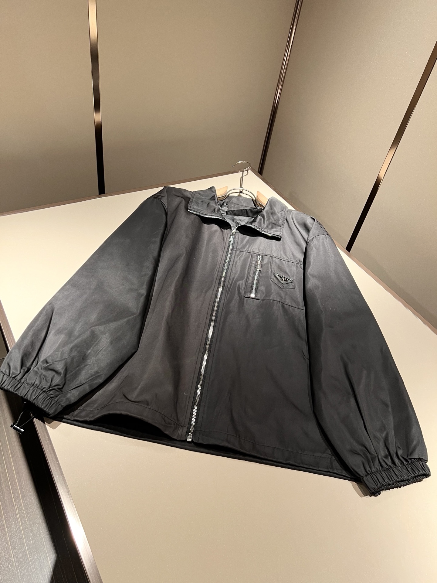 PRAD*A普*达2025秋冬休闲夹克外套，最新时尚休闲拉链夹克，时尚夹克外套!贸易公司渠道稀出，同步官