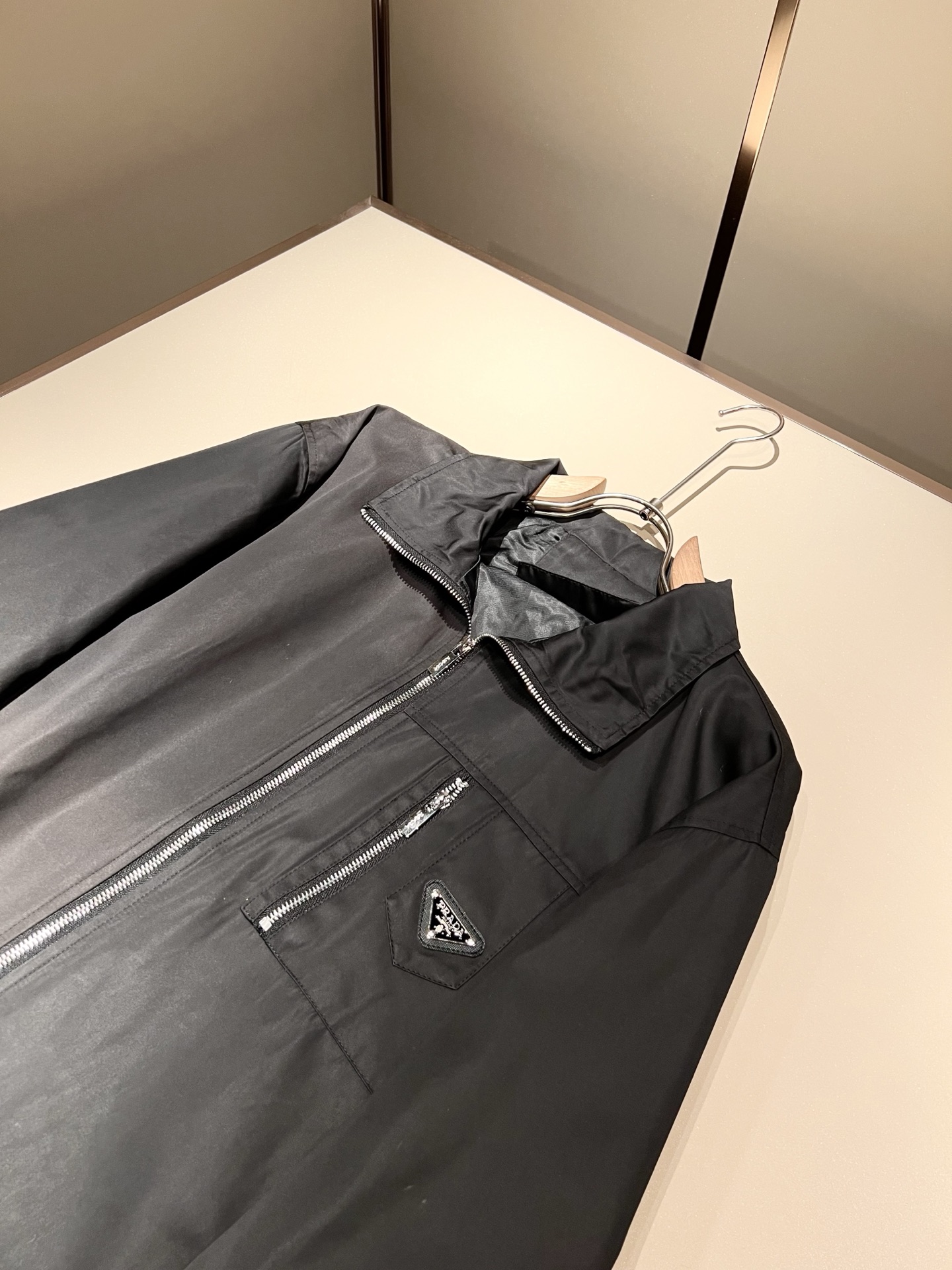 PRAD*A普*达2025秋冬休闲夹克外套，最新时尚休闲拉链夹克，时尚夹克外套!贸易公司渠道稀出，同步官