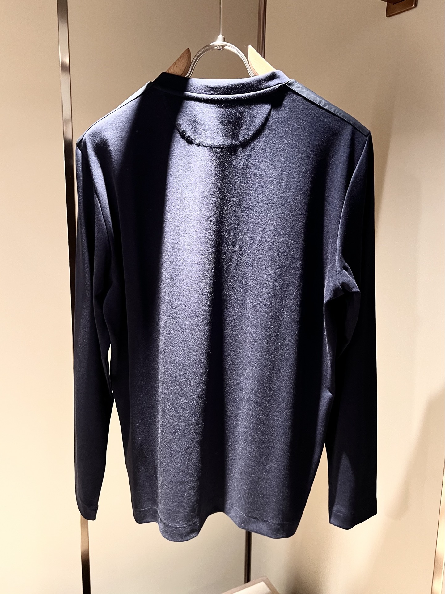 PRAD*A普*达2025秋冬新款男士长袖打底衫，最新款全网独家首上！！~既经典有时尚百搭，谁不爱啊，将