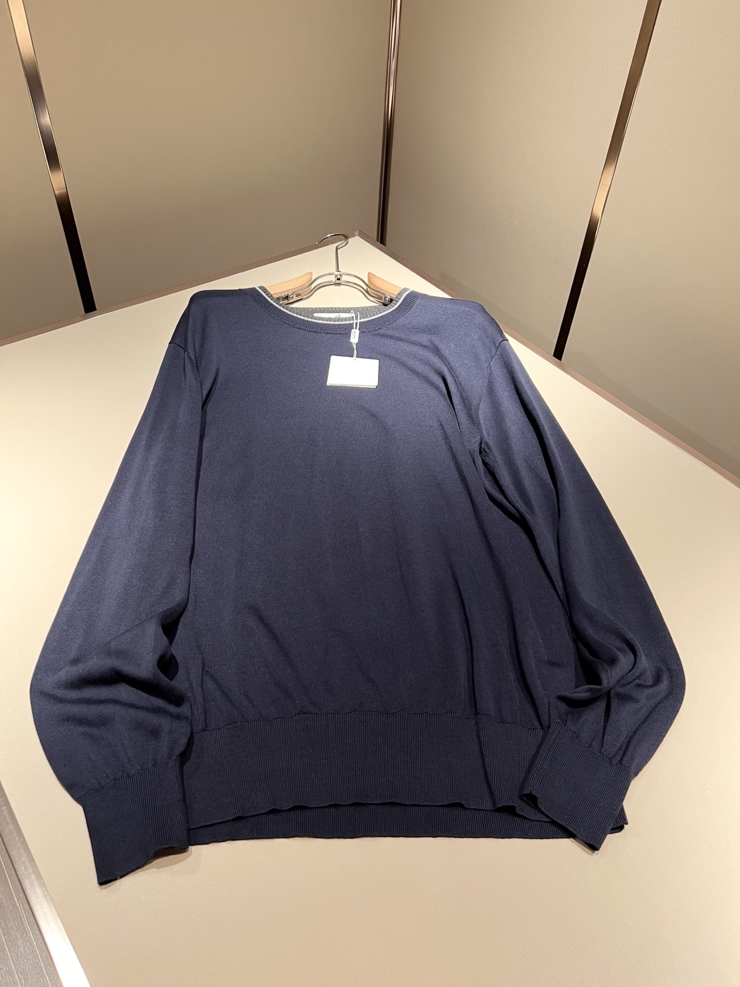 Her*mes爱*仕2025秋冬新款男士针织衫，全新升级百搭基础款，低调奢华，品格之选！领口logo图案