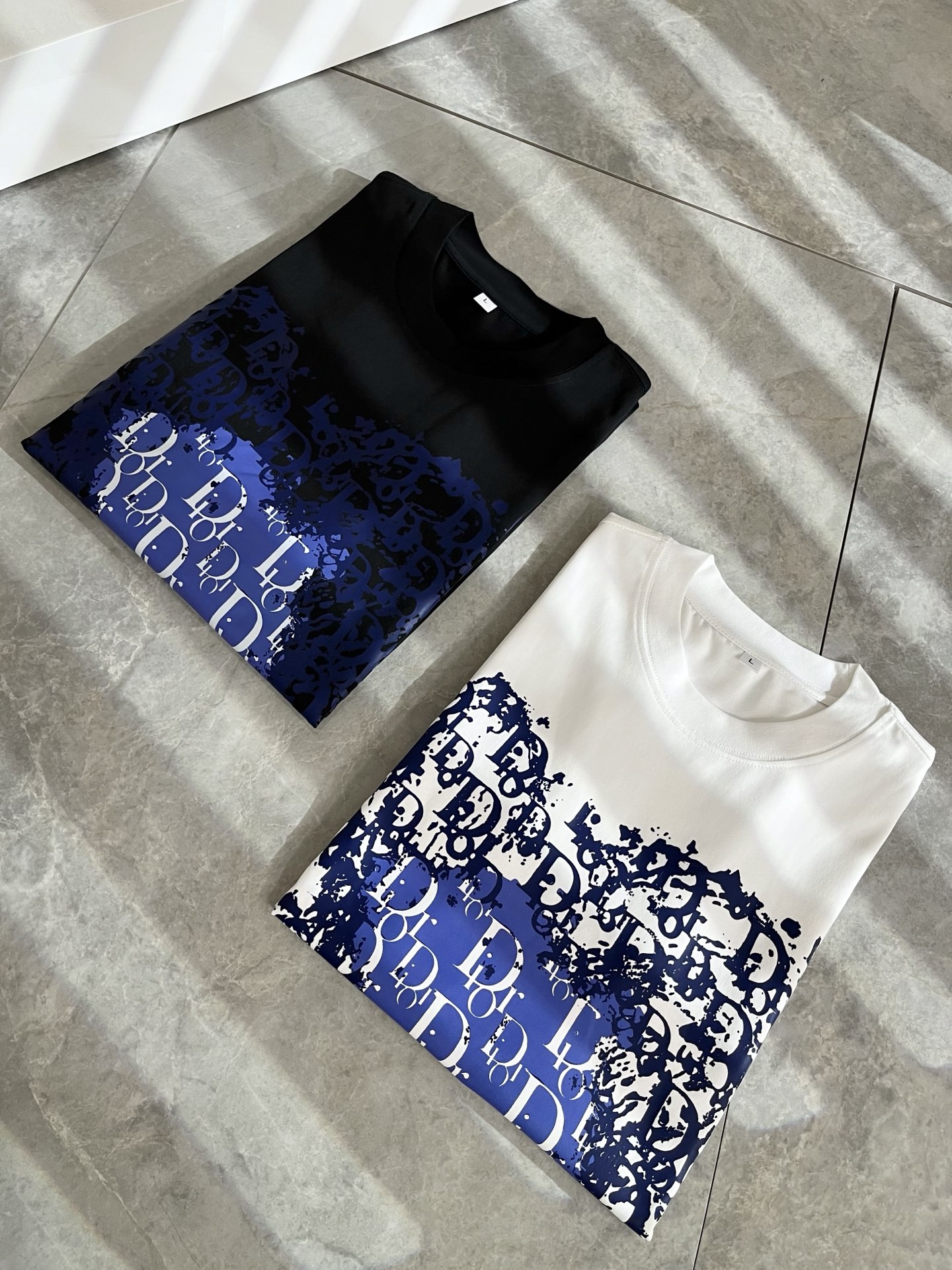 Dio*迪家 2025春夏新款男女同款👫短袖T恤，专柜同步发售！定制专属260克纯棉面料，定制原版工艺螺