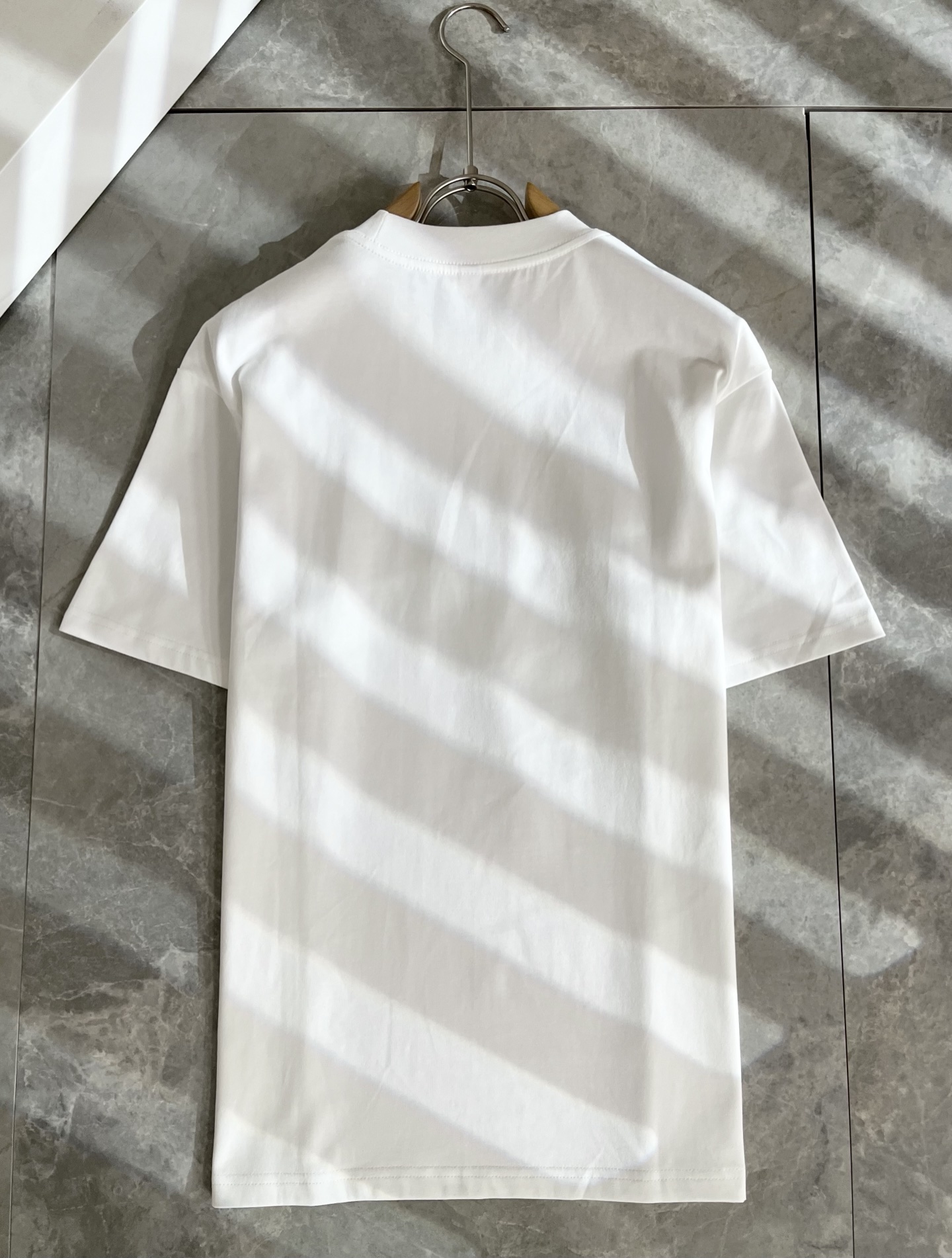 Dio*迪家 2025春夏新款男女同款👫短袖T恤，专柜同步发售！定制专属260克纯棉面料，定制原版工艺螺