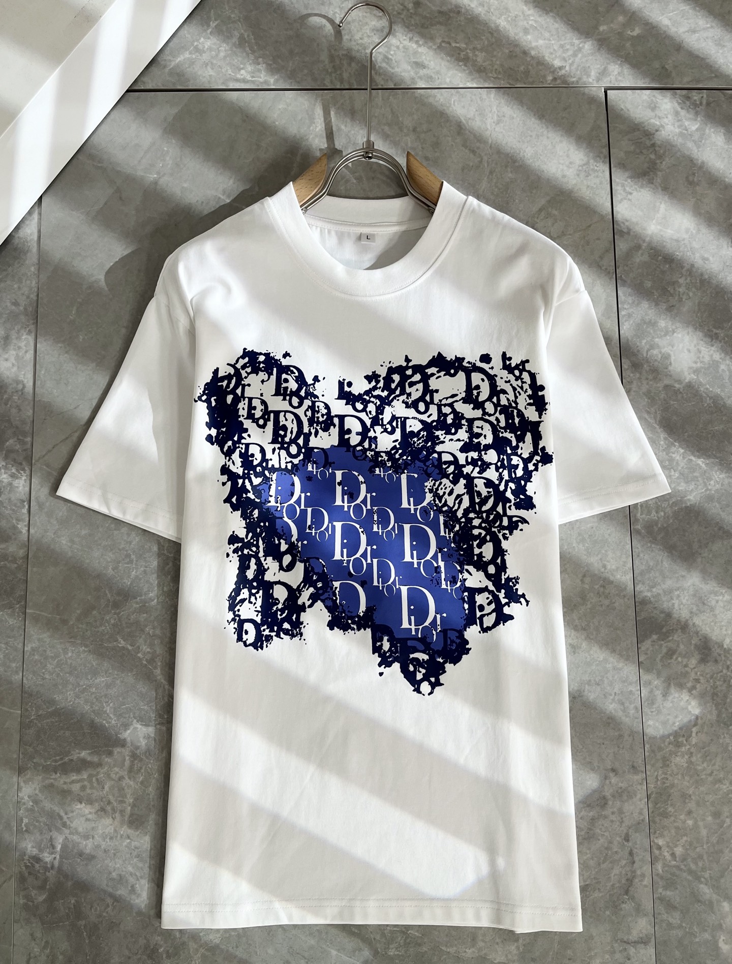 Dio*迪家 2025春夏新款男女同款👫短袖T恤，专柜同步发售！定制专属260克纯棉面料，定制原版工艺螺