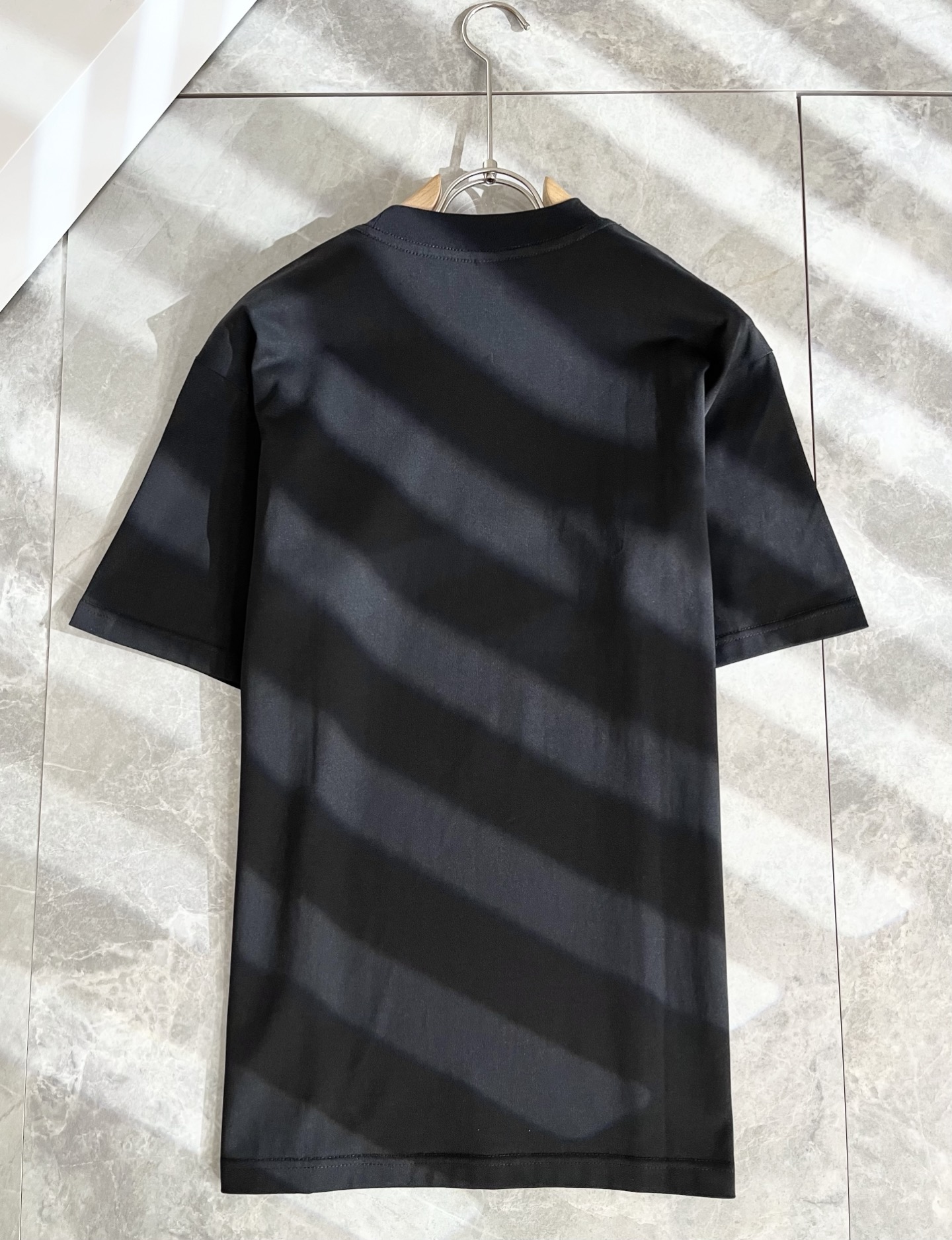 Dio*迪家 2025春夏新款男女同款👫短袖T恤，专柜同步发售！定制专属260克纯棉面料，定制原版工艺螺