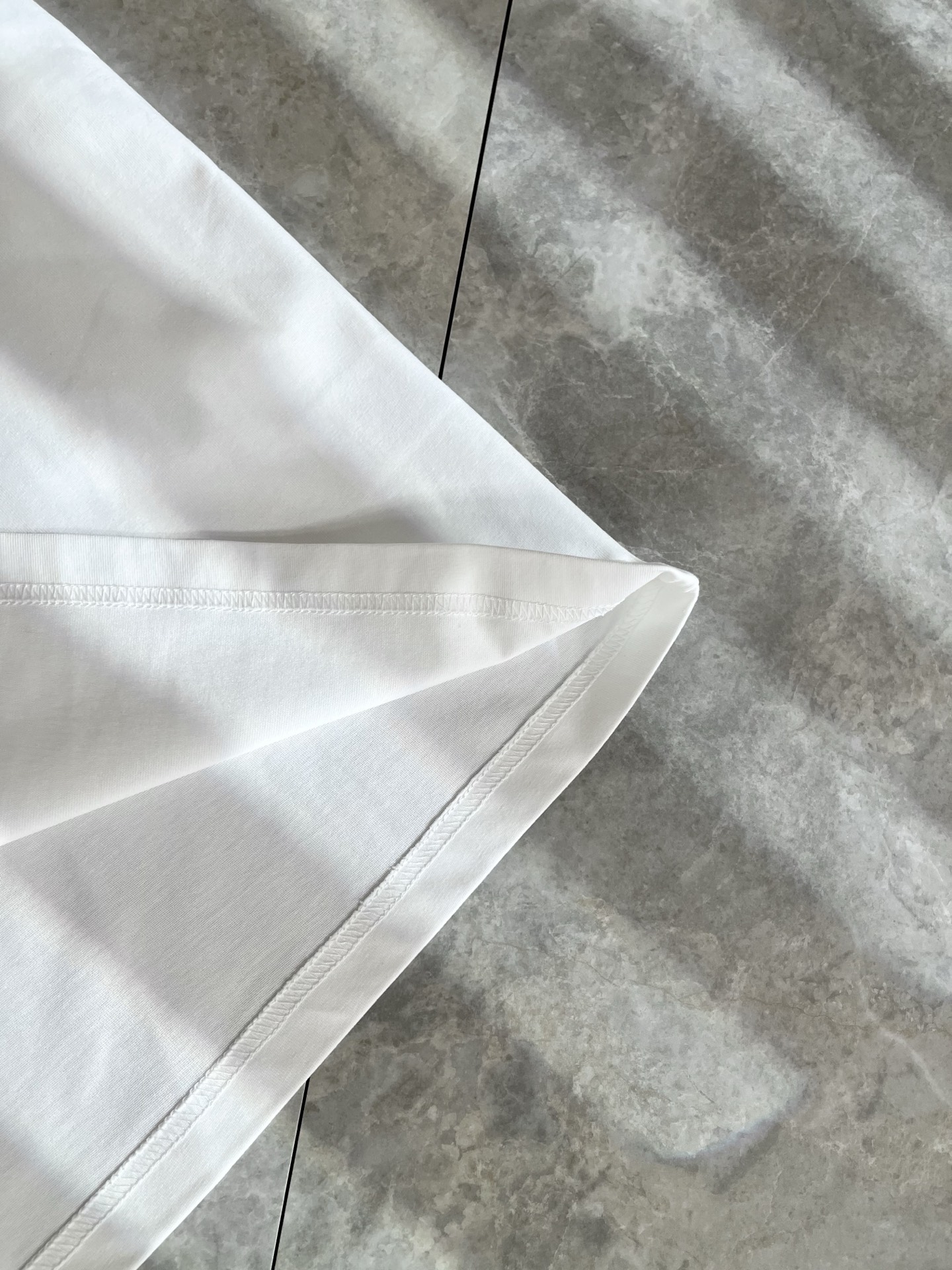 BURBER*Y巴*莉2025春夏新品男女同款👫短袖T恤，重磅来袭，最近比较火热的环保纯棉面料制作而成，