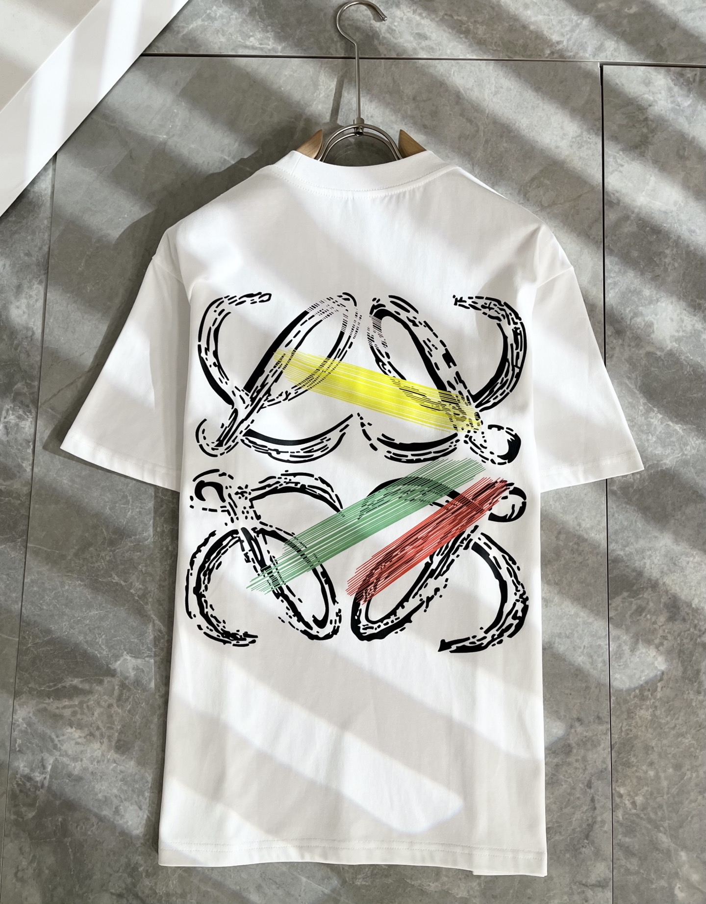 LOE*WE罗*威 2025春夏新款男女同款👫短袖T恤，意大利原厂订单渠道，极具个性高级风，标志logo