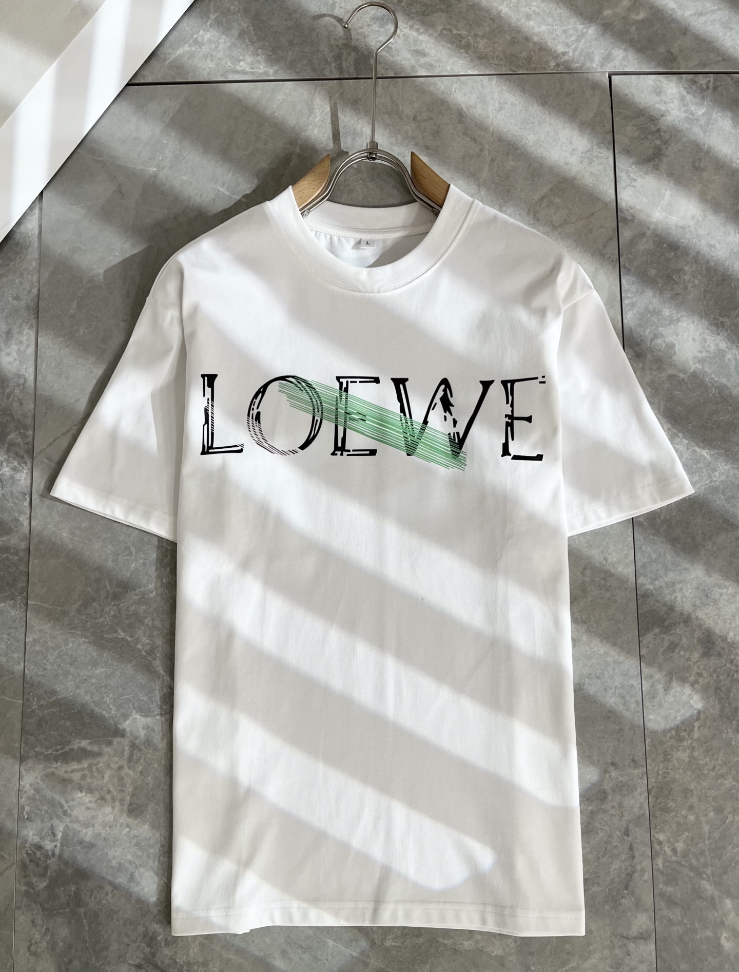 LOE*WE罗*威 2025春夏新款男女同款👫短袖T恤，意大利原厂订单渠道，极具个性高级风，标志logo