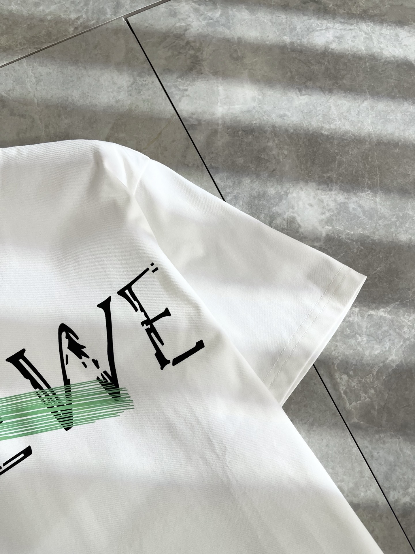 LOE*WE罗*威 2025春夏新款男女同款👫短袖T恤，意大利原厂订单渠道，极具个性高级风，标志logo