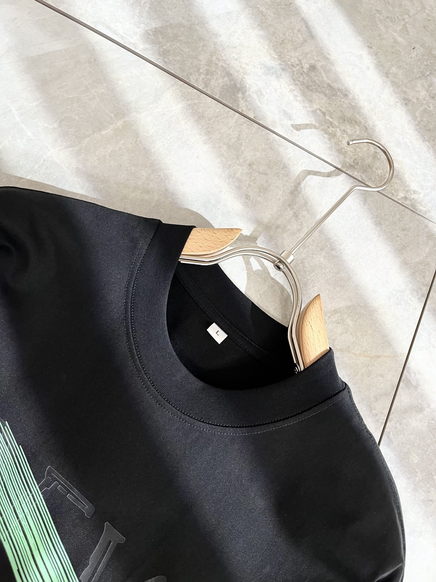 LOE*WE罗*威 2025春夏新款男女同款👫短袖T恤，意大利原厂订单渠道，极具个性高级风，标志logo