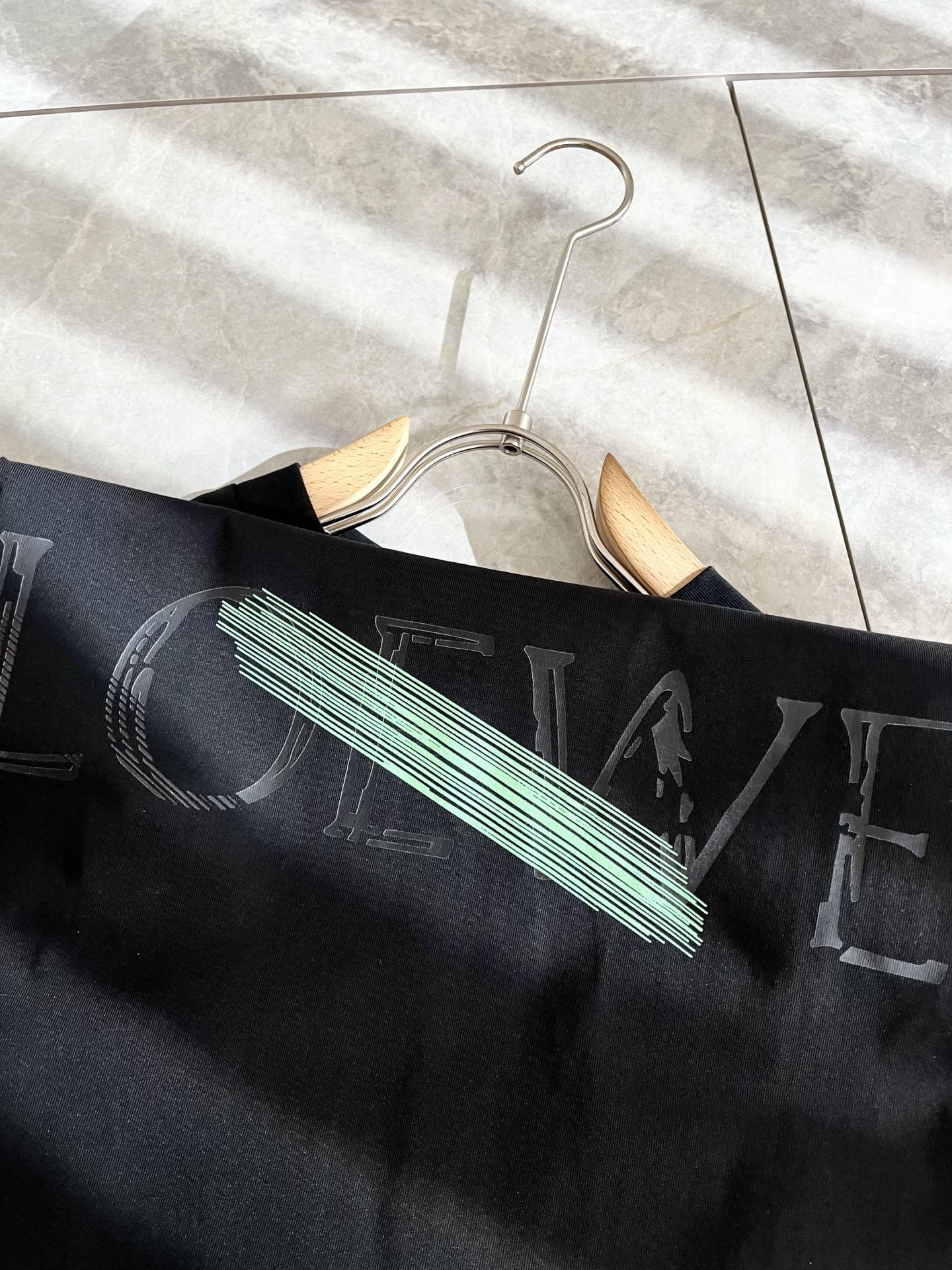 LOE*WE罗*威 2025春夏新款男女同款👫短袖T恤，意大利原厂订单渠道，极具个性高级风，标志logo