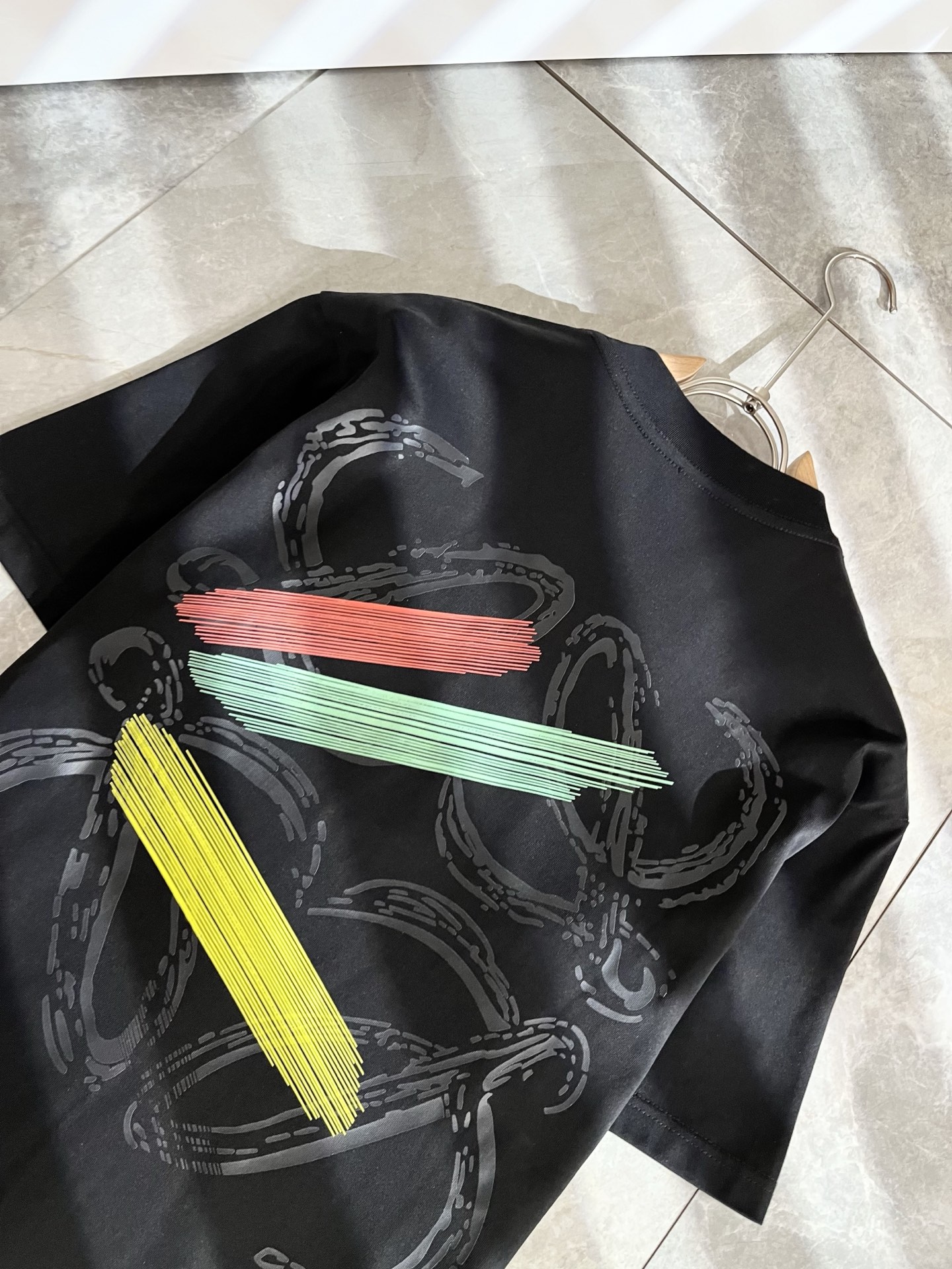 LOE*WE罗*威 2025春夏新款男女同款👫短袖T恤，意大利原厂订单渠道，极具个性高级风，标志logo