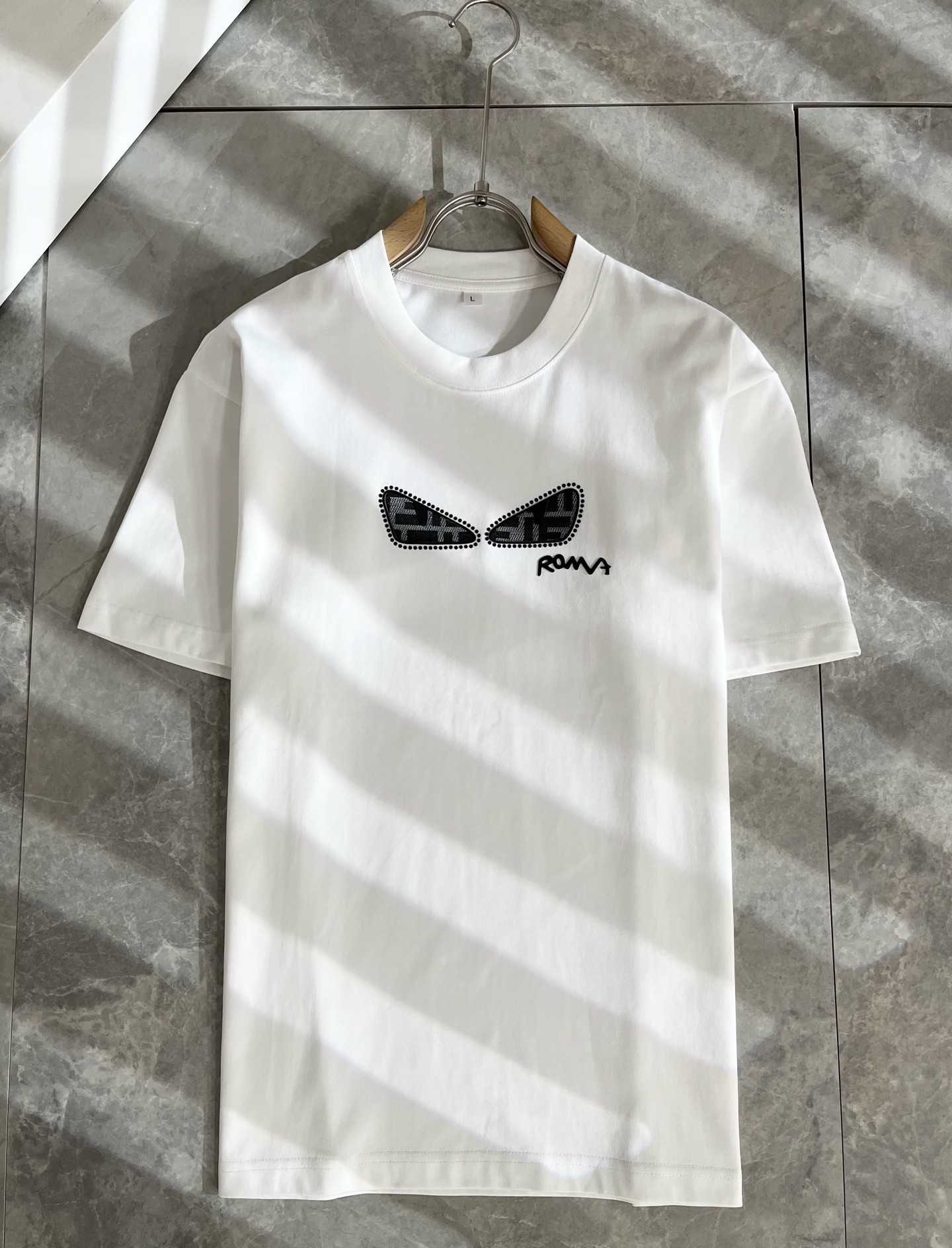 FEN*I 芬*迪2025春夏新款FD家族FF男女同款👫打底衫，男女同款👫百搭极简短袖。意大利原厂订单，