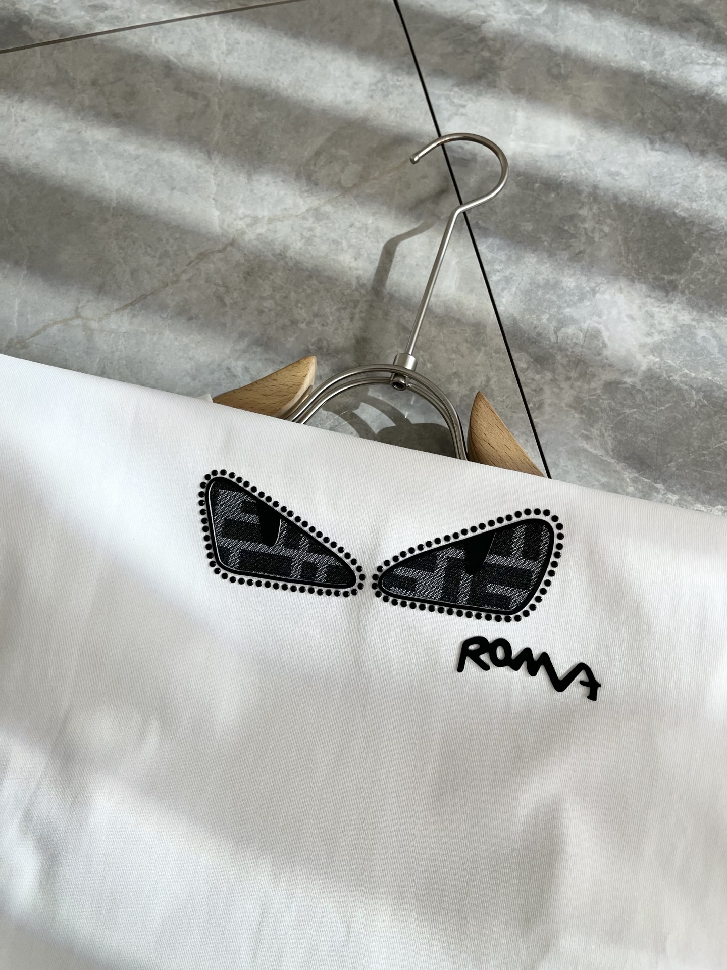 FEN*I 芬*迪2025春夏新款FD家族FF男女同款👫打底衫，男女同款👫百搭极简短袖。意大利原厂订单，