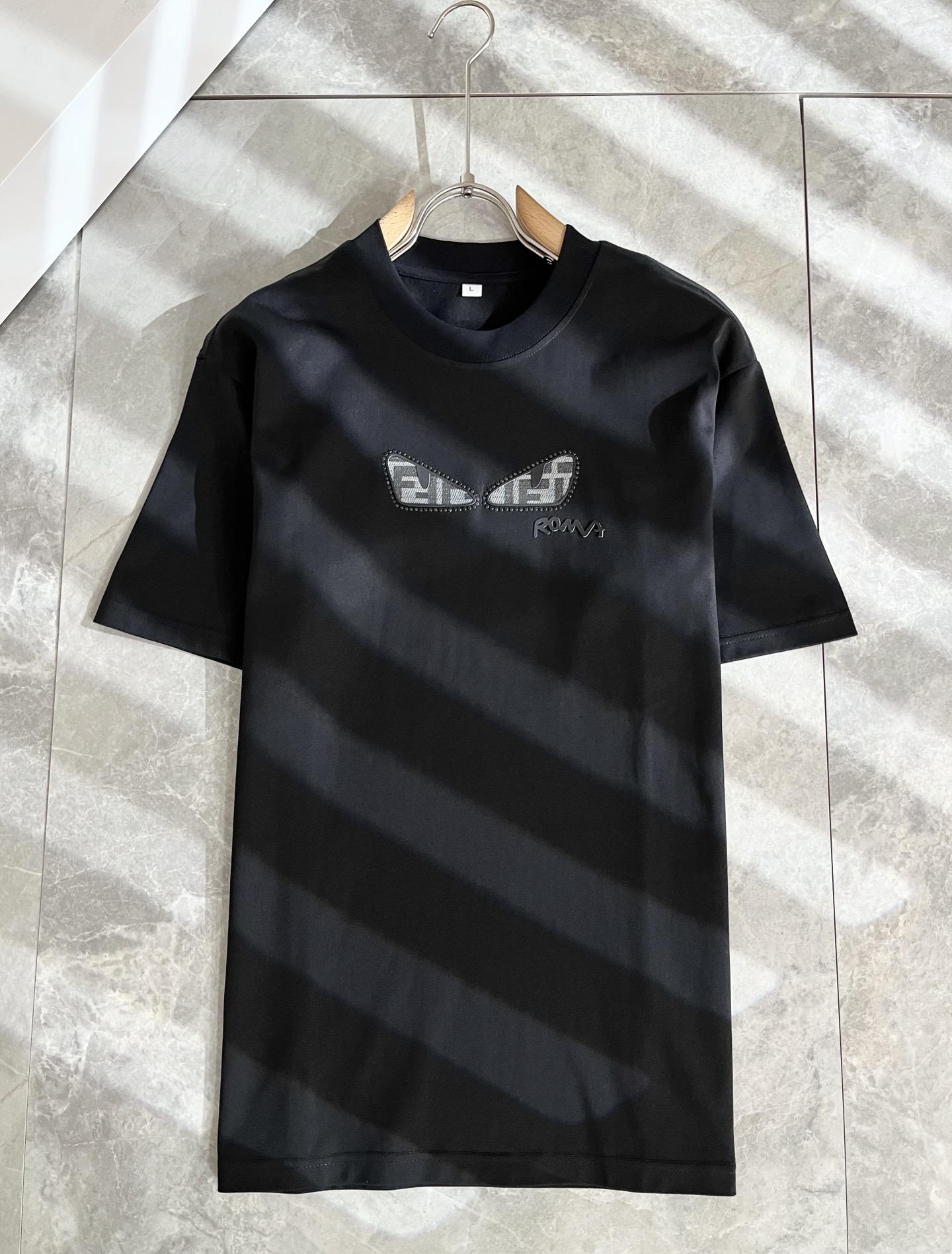 FEN*I 芬*迪2025春夏新款FD家族FF男女同款👫打底衫，男女同款👫百搭极简短袖。意大利原厂订单，