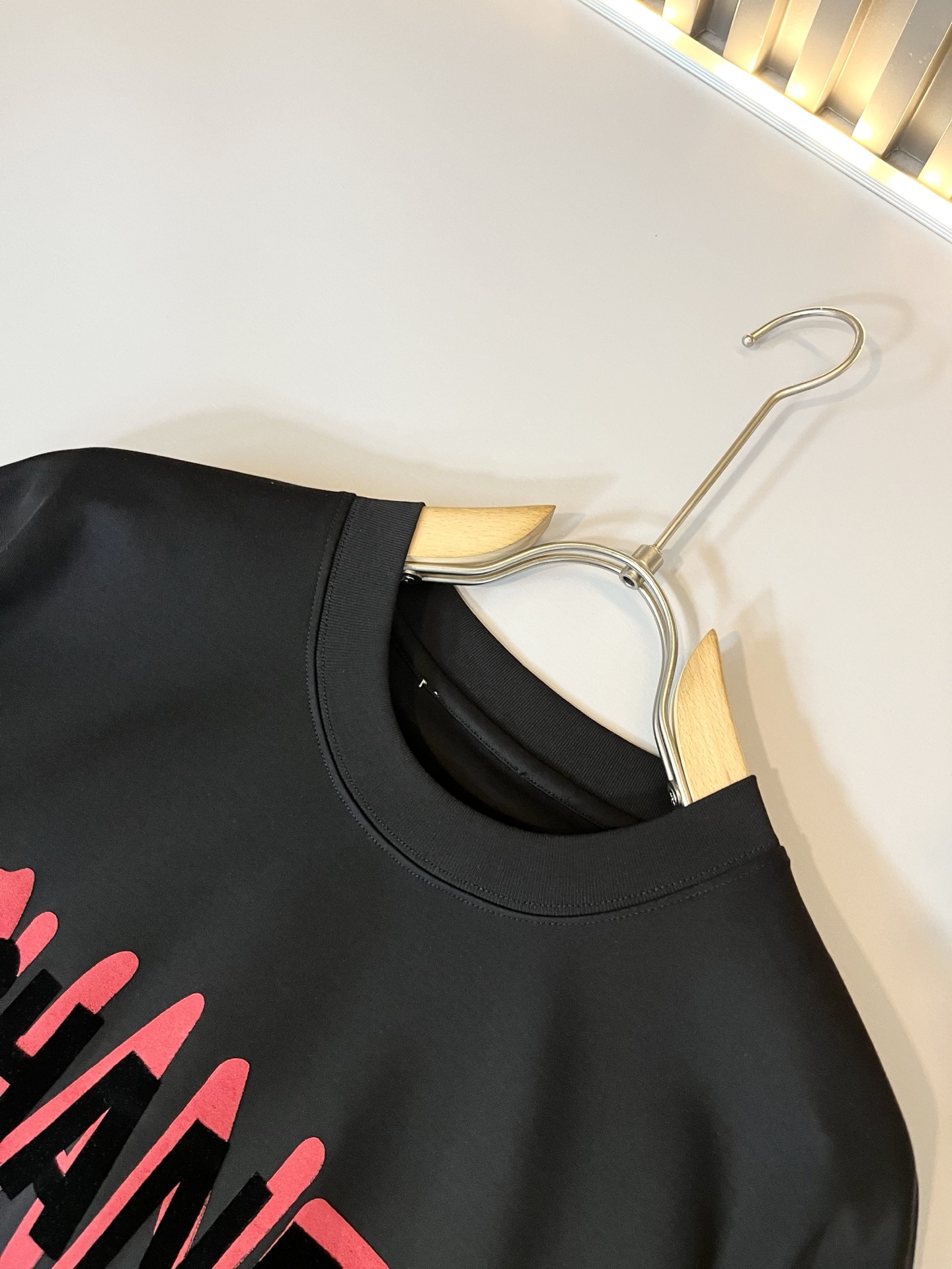 CELIN*瑟琳 2025春夏新款时尚休闲圆领短袖T恤，经典男女同款情侣👫短袖T恤衫！贸易公司渠道稀出，