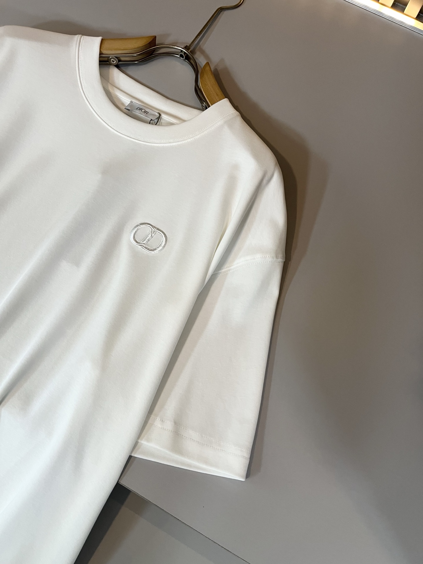 Dio*迪家 2025春夏新款男女同款👫短袖T恤，专柜同步发售！定制专属260克纯棉面料，定制原版工艺螺