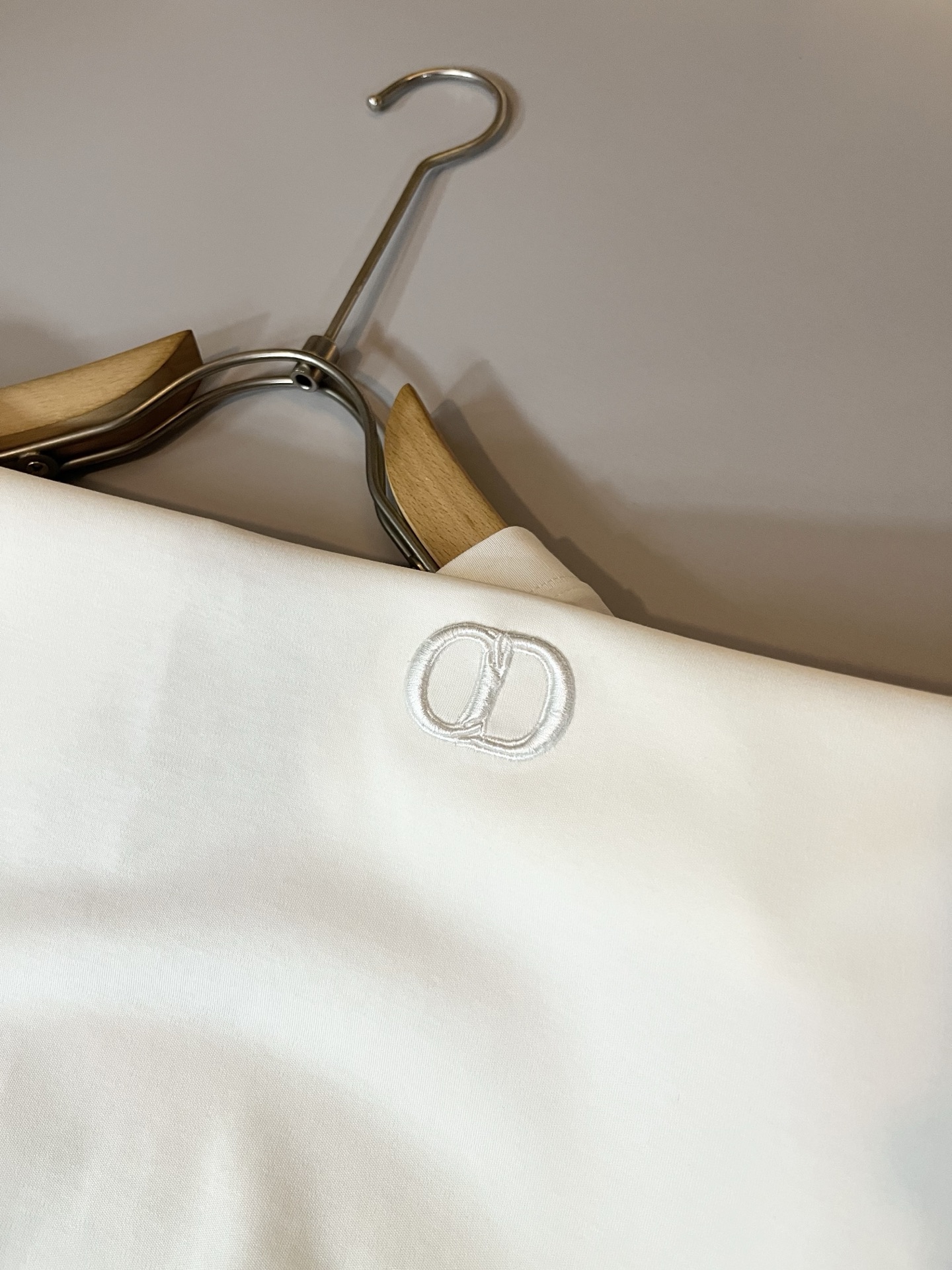 Dio*迪家 2025春夏新款男女同款👫短袖T恤，专柜同步发售！定制专属260克纯棉面料，定制原版工艺螺