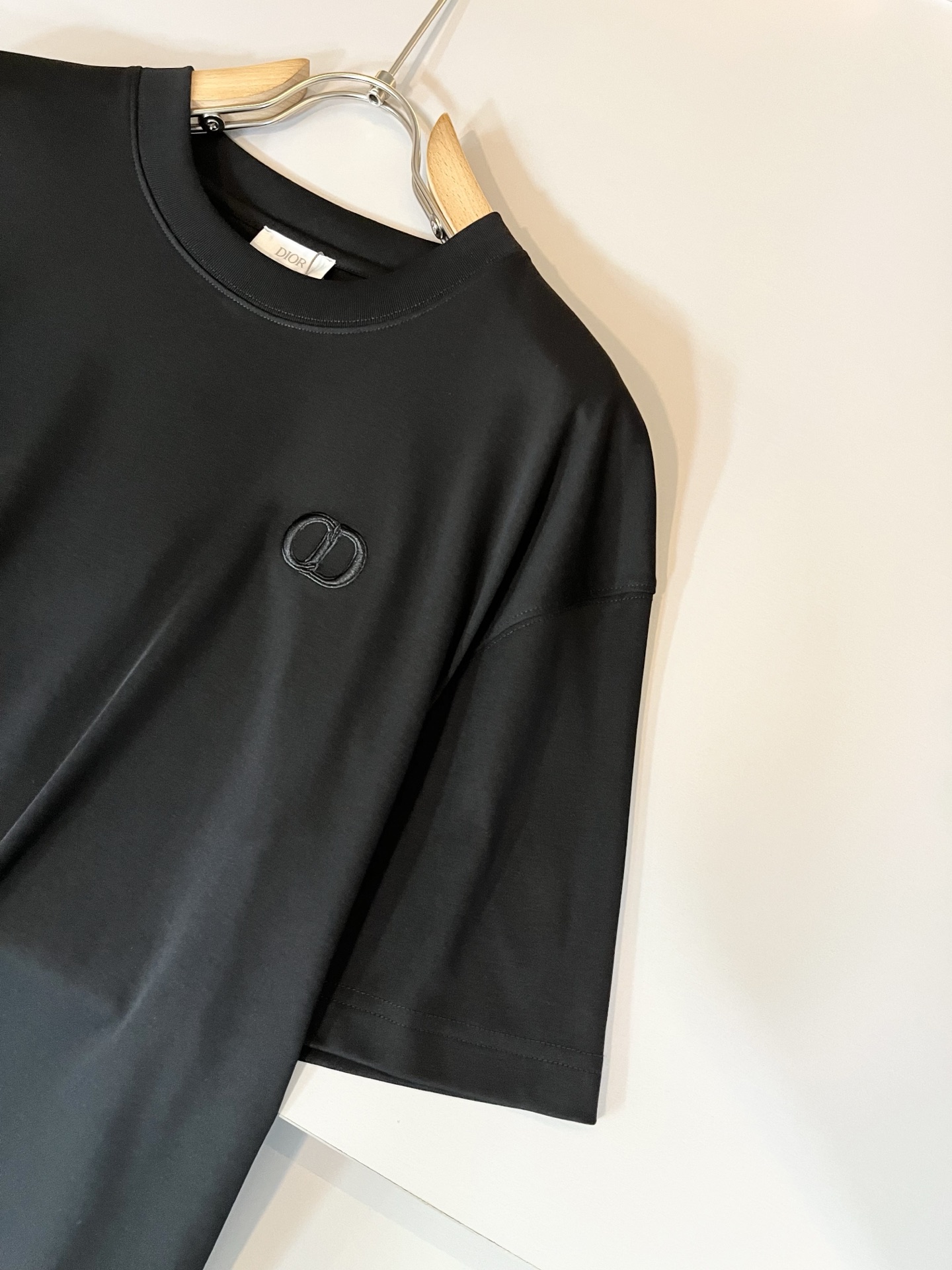 Dio*迪家 2025春夏新款男女同款👫短袖T恤，专柜同步发售！定制专属260克纯棉面料，定制原版工艺螺