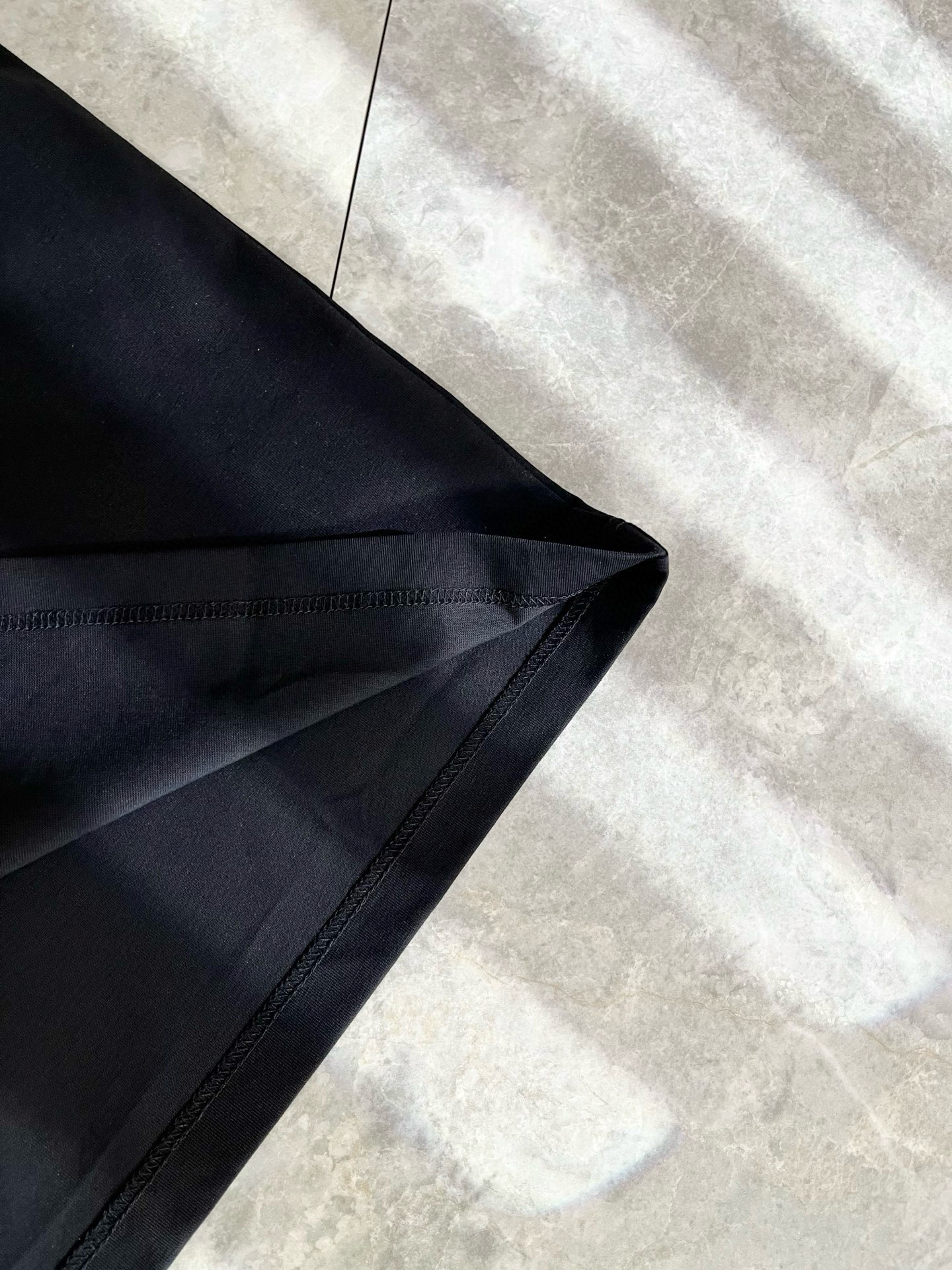 FEN*I 芬*迪2025春夏新款FD家族FF男女同款👫短袖T恤，男女同款👫百搭极简短袖。意大利原厂订单