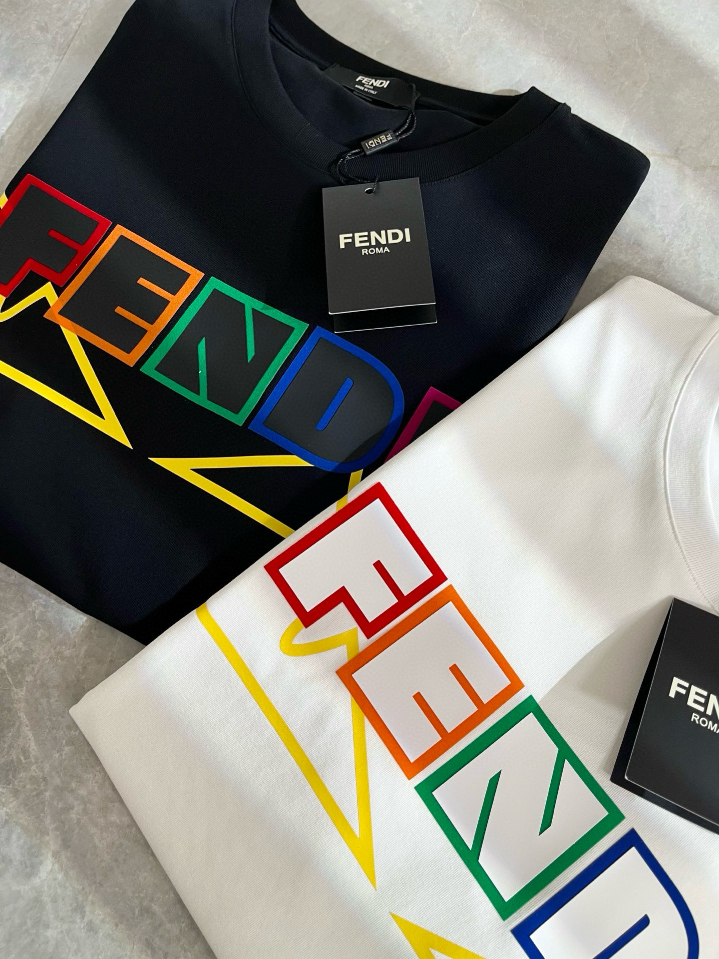 FEN*I 芬*迪2025春夏新款FD家族FF男女同款👫短袖T恤，男女同款👫百搭极简短袖。意大利原厂订单