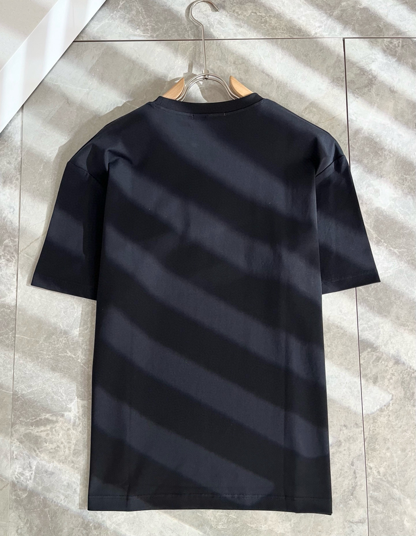 FEN*I 芬*迪2025春夏新款FD家族FF男女同款👫短袖T恤，男女同款👫百搭极简短袖。意大利原厂订单