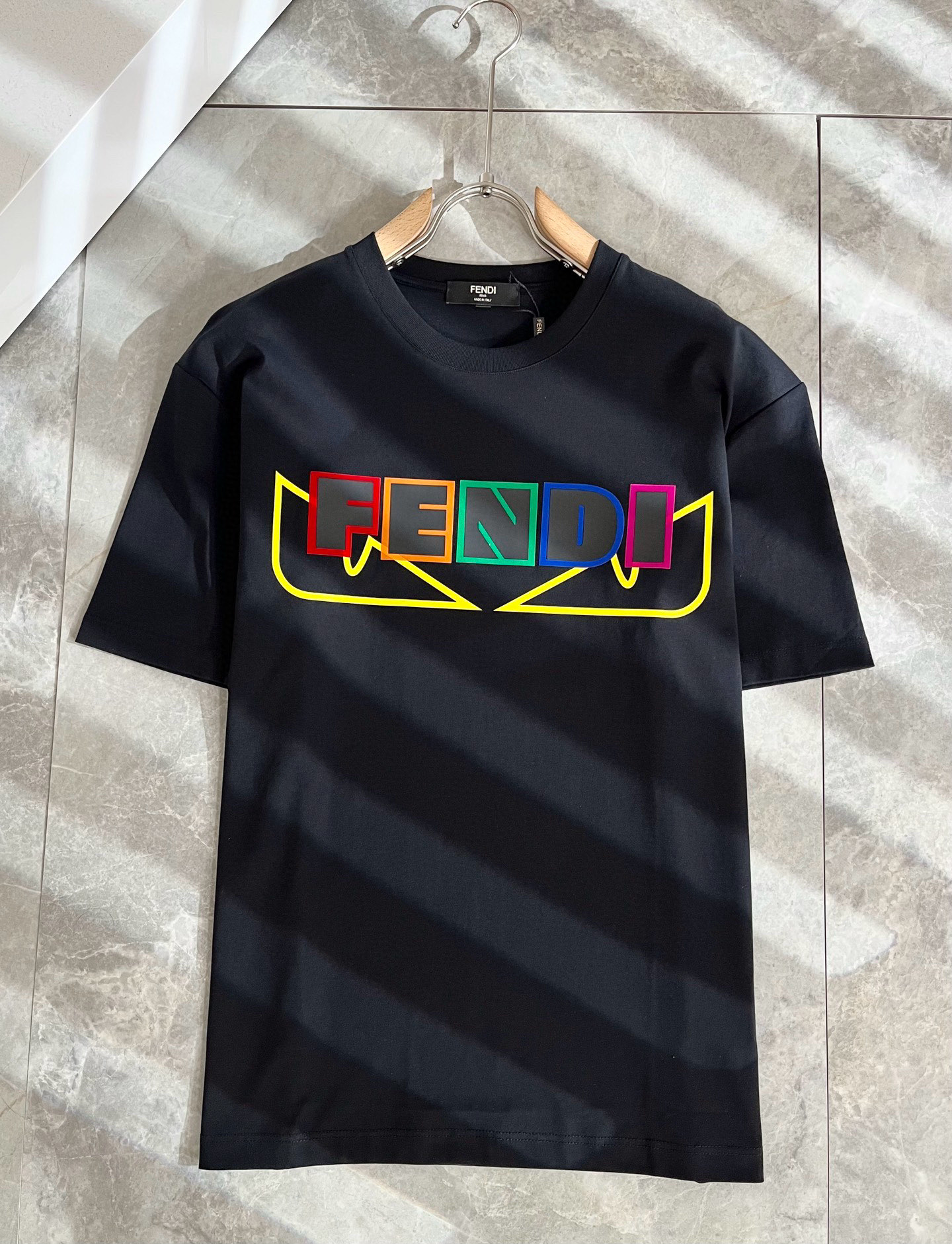 FEN*I 芬*迪2025春夏新款FD家族FF男女同款👫短袖T恤，男女同款👫百搭极简短袖。意大利原厂订单