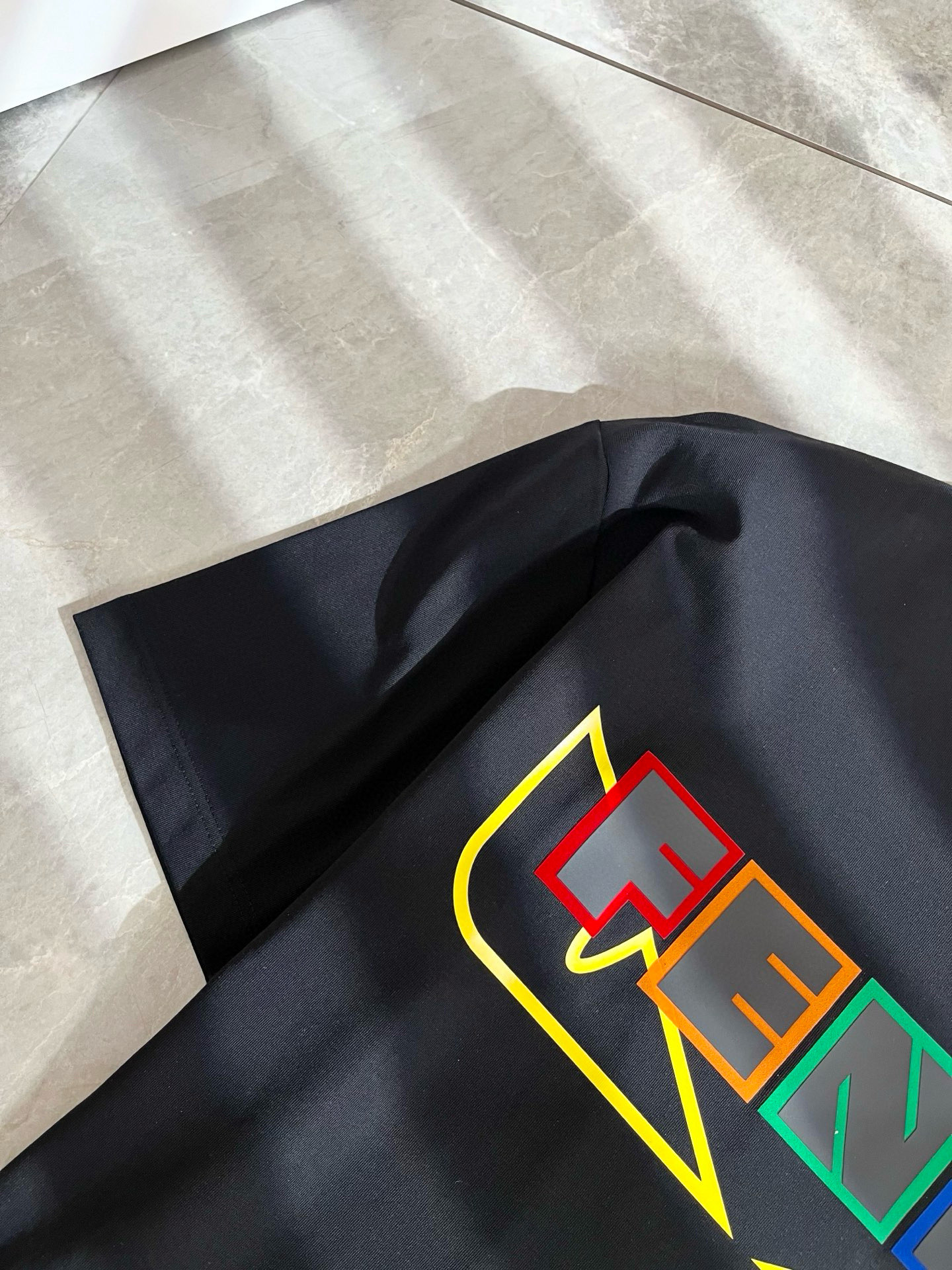 FEN*I 芬*迪2025春夏新款FD家族FF男女同款👫短袖T恤，男女同款👫百搭极简短袖。意大利原厂订单