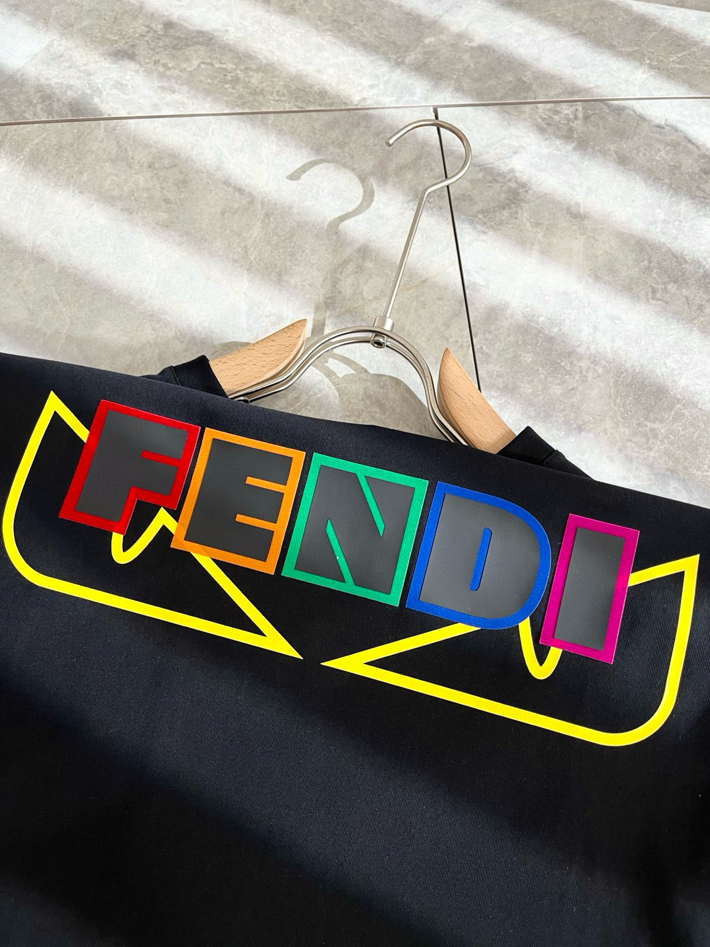 FEN*I 芬*迪2025春夏新款FD家族FF男女同款👫短袖T恤，男女同款👫百搭极简短袖。意大利原厂订单