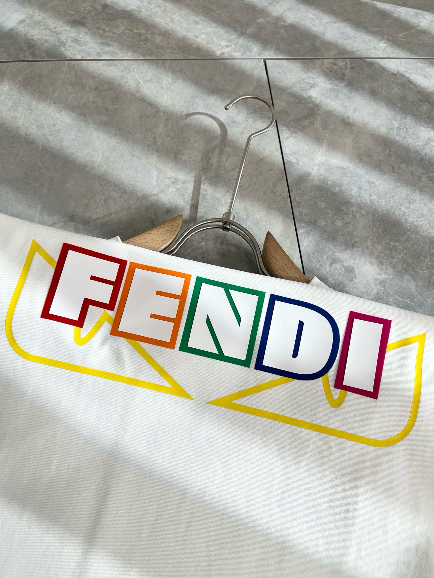 FEN*I 芬*迪2025春夏新款FD家族FF男女同款👫短袖T恤，男女同款👫百搭极简短袖。意大利原厂订单