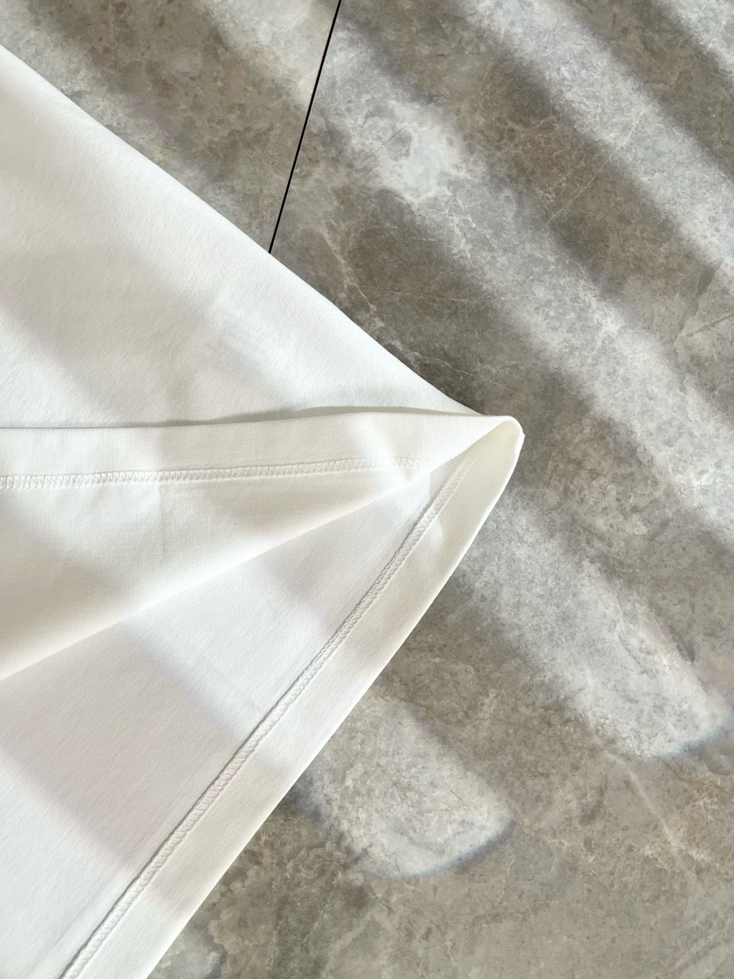 FEN*I 芬*迪2025春夏新款FD家族FF男女同款👫短袖T恤，男女同款👫百搭极简短袖。意大利原厂订单