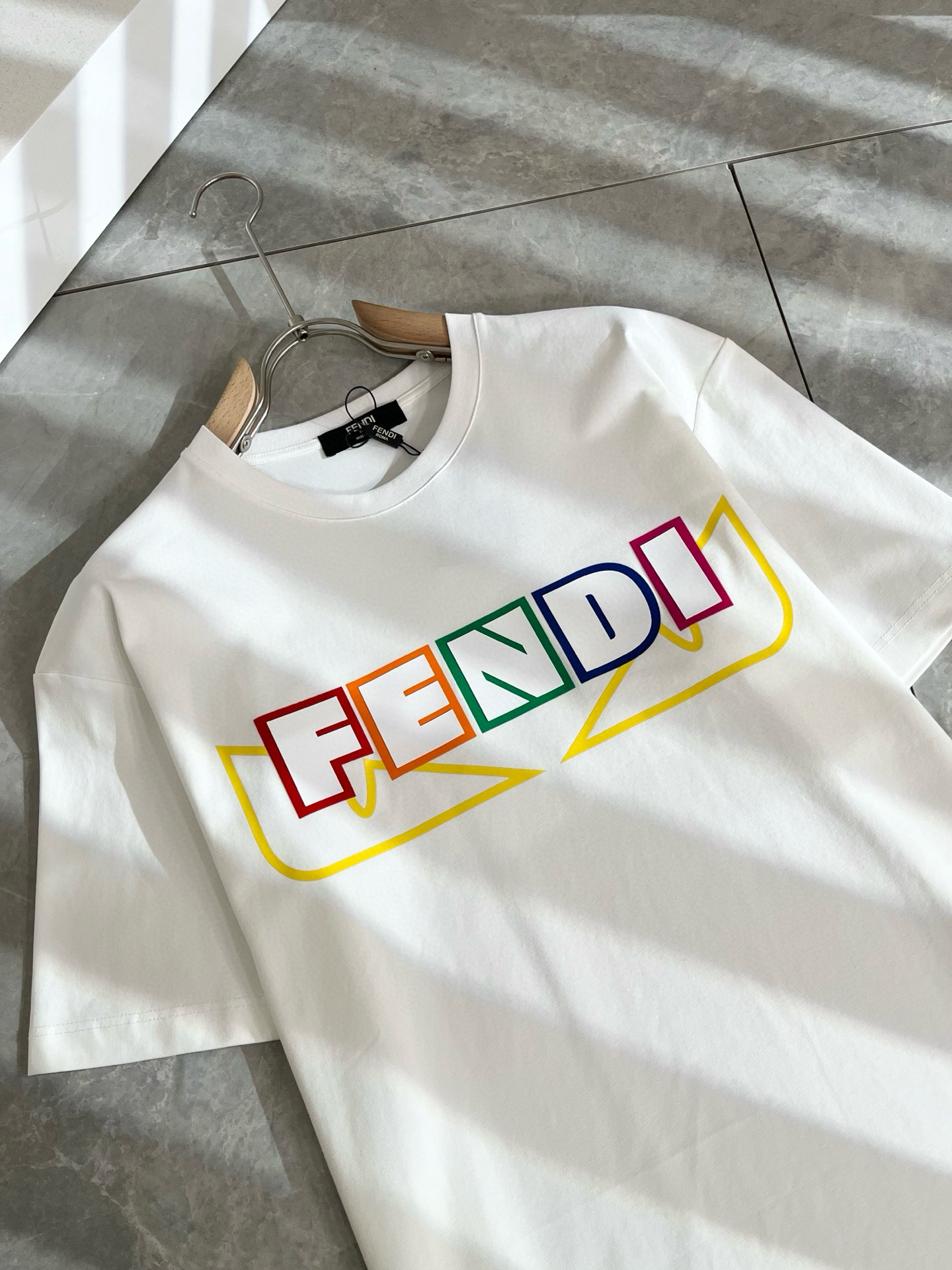 FEN*I 芬*迪2025春夏新款FD家族FF男女同款👫短袖T恤，男女同款👫百搭极简短袖。意大利原厂订单