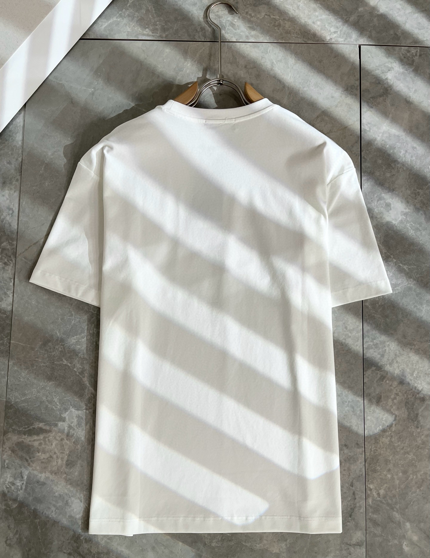 FEN*I 芬*迪2025春夏新款FD家族FF男女同款👫短袖T恤，男女同款👫百搭极简短袖。意大利原厂订单