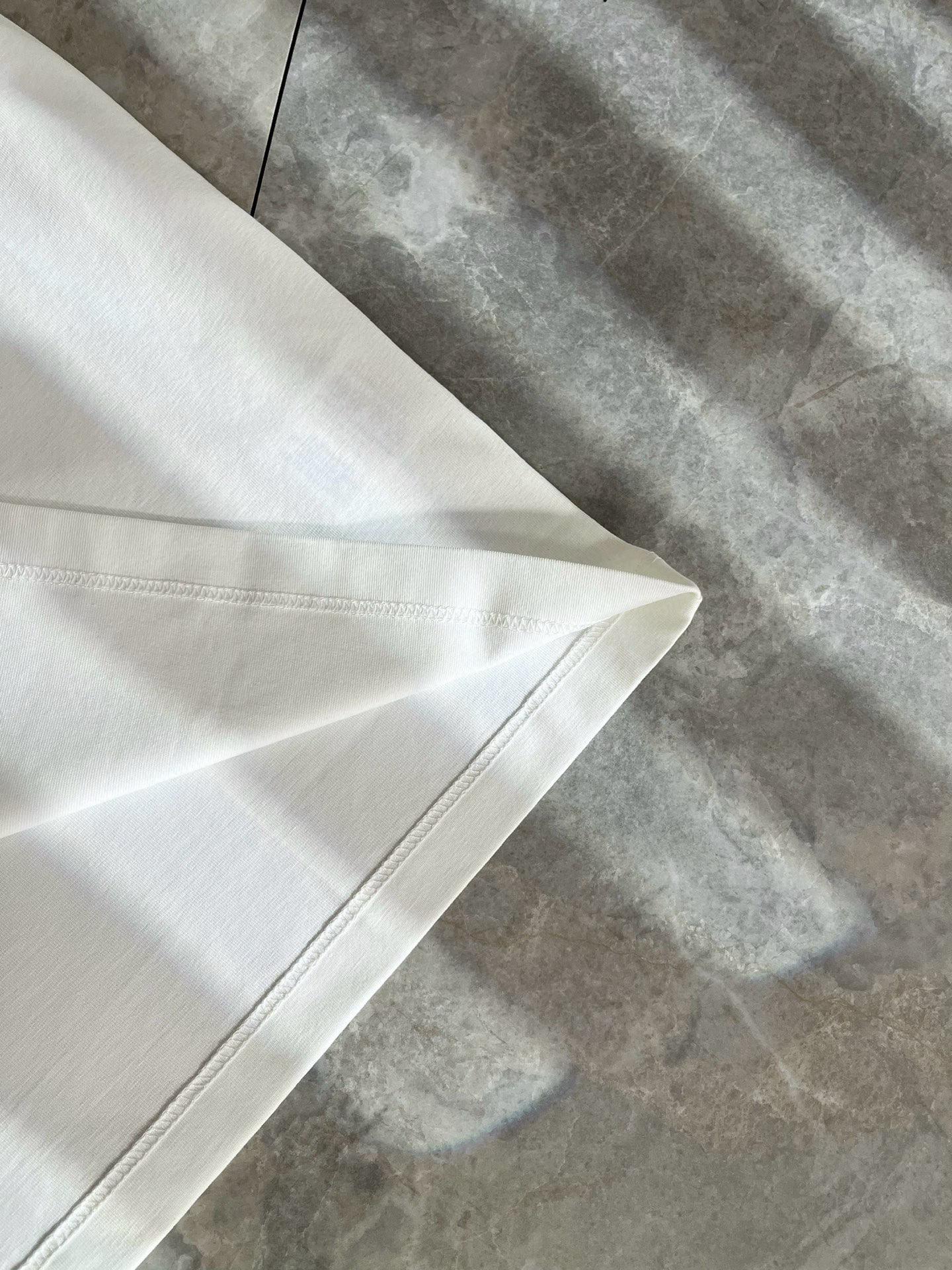 FEN*I 芬*迪2025春夏新款FD家族FF男女同款👫短袖T恤，男女同款👫百搭极简短袖。意大利原厂订单