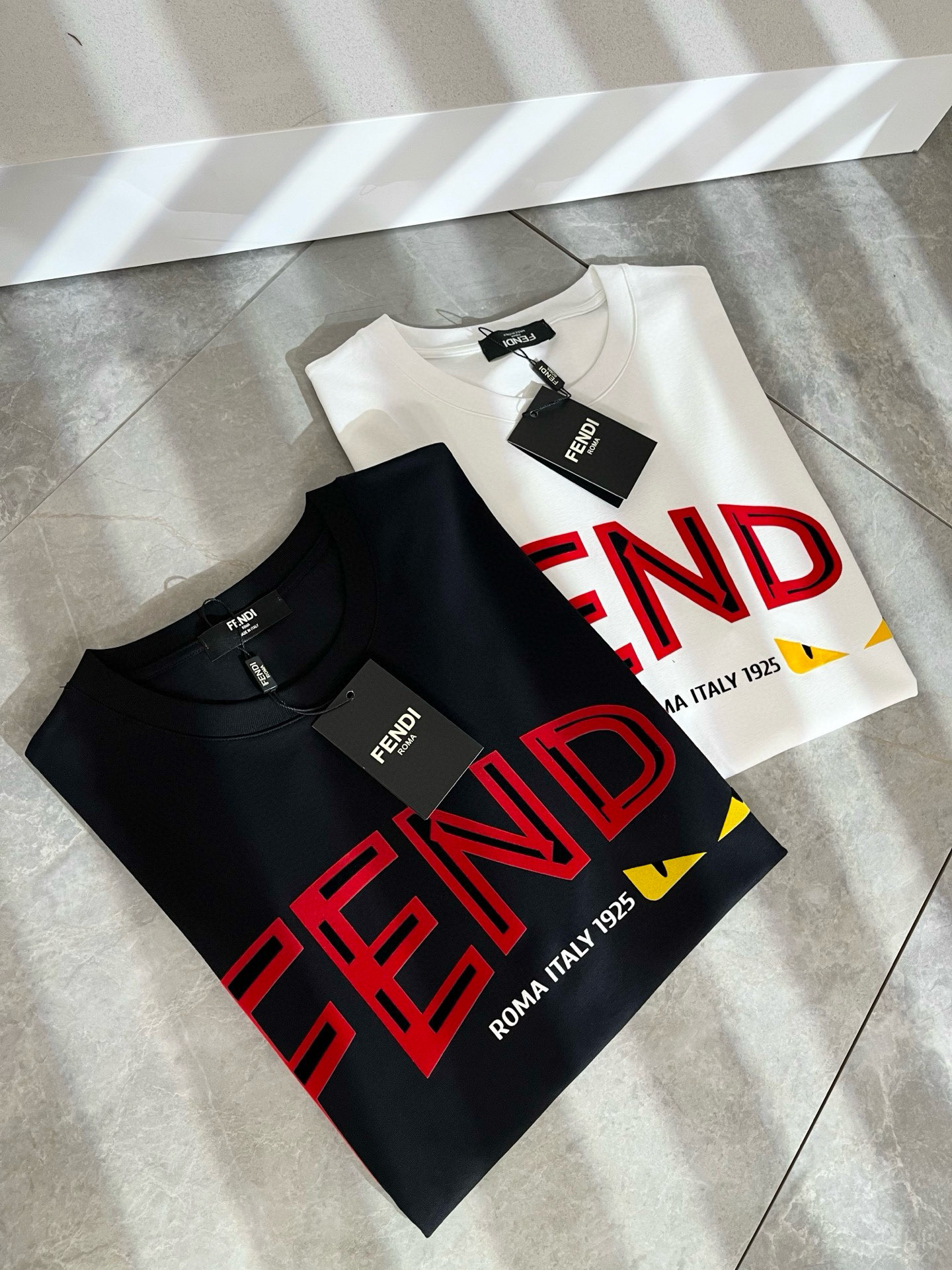 FEN*I 芬*迪2025春夏新款FD家族FF男女同款👫短袖T恤，男女同款👫百搭极简短袖。意大利原厂订单