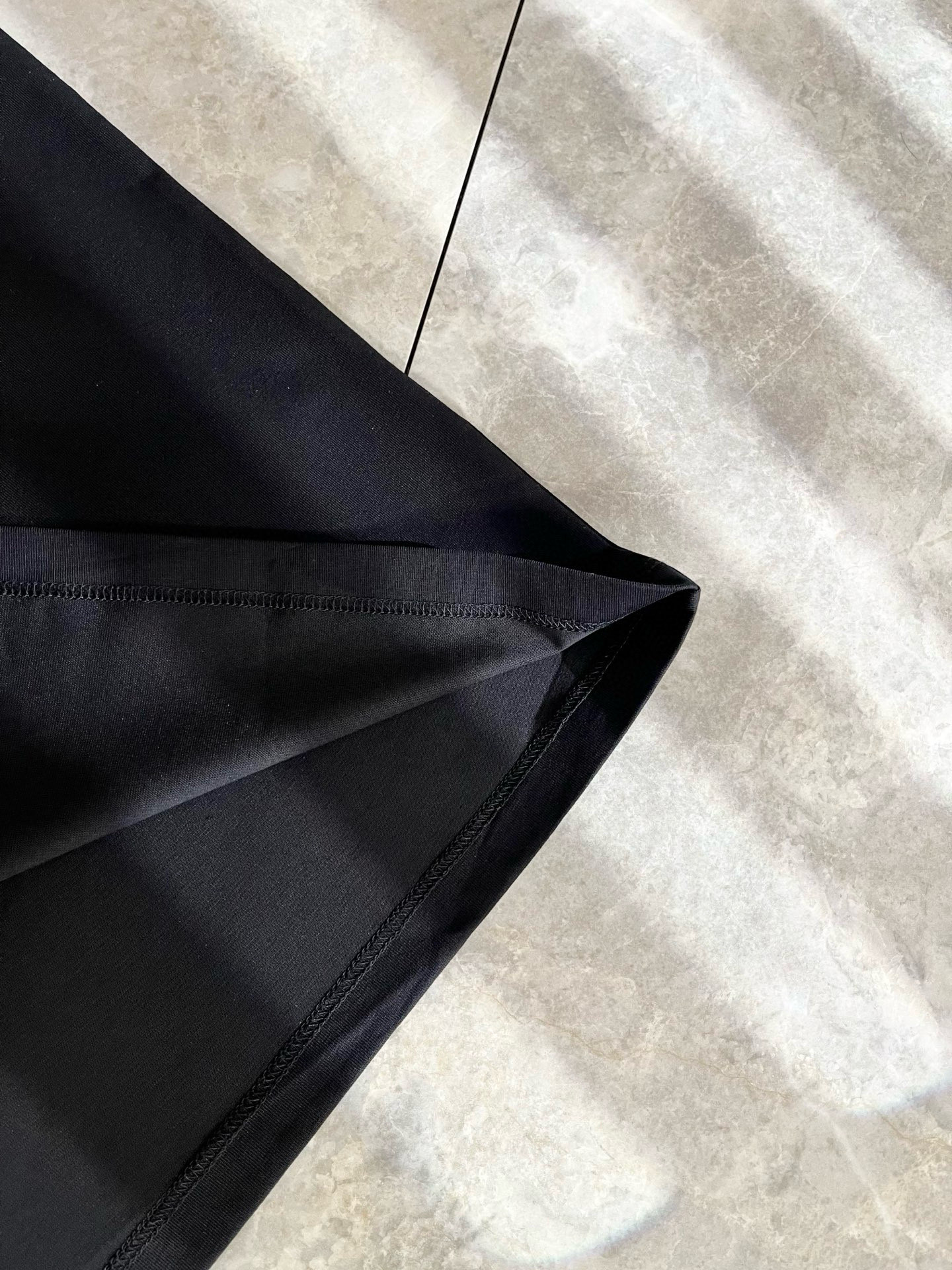 FEN*I 芬*迪2025春夏新款FD家族FF男女同款👫短袖T恤，男女同款👫百搭极简短袖。意大利原厂订单