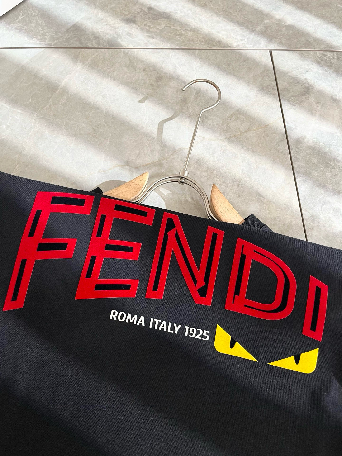 FEN*I 芬*迪2025春夏新款FD家族FF男女同款👫短袖T恤，男女同款👫百搭极简短袖。意大利原厂订单